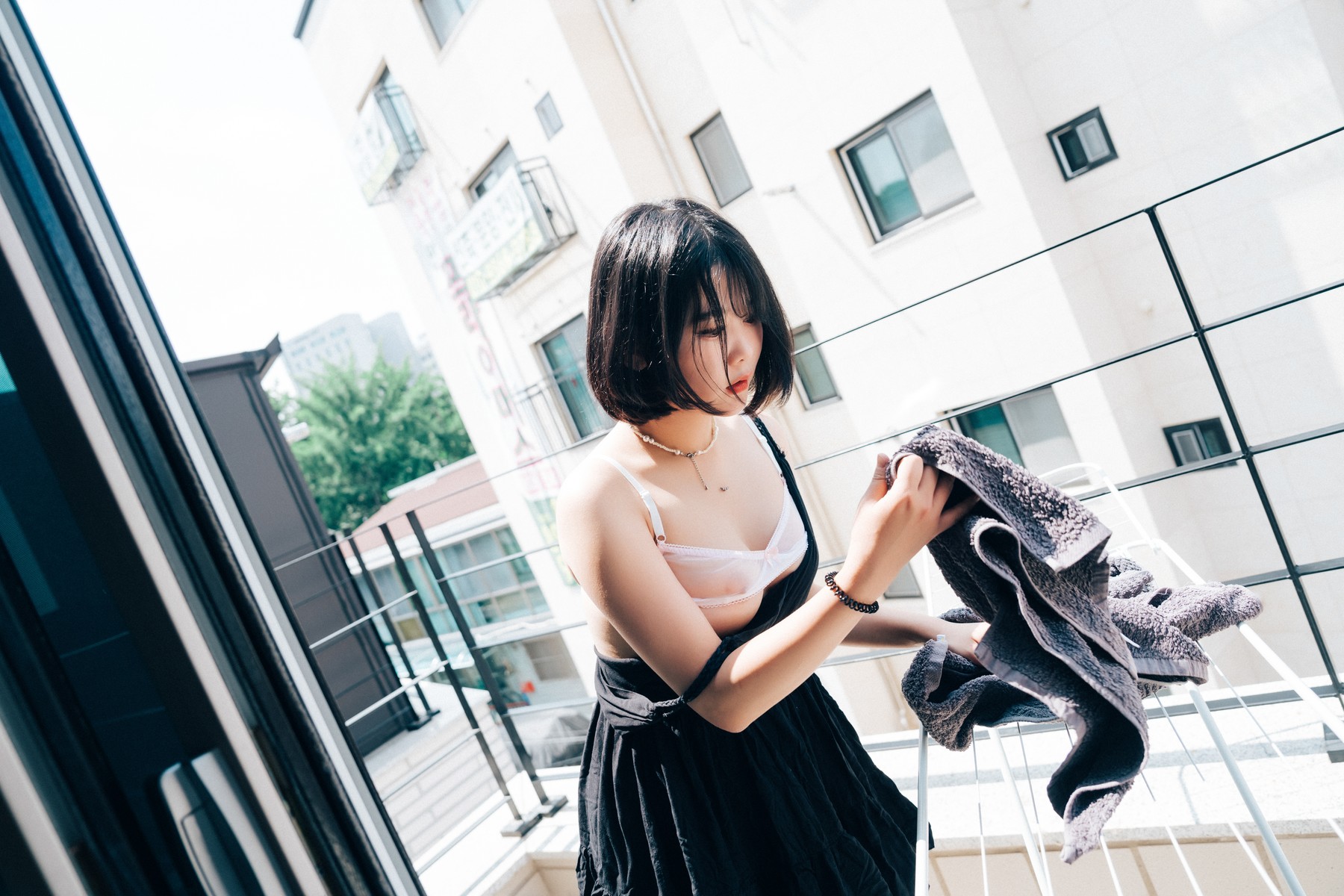 Ảnh Nóng 18+ Gái Xinh ZIA.Kwon 권지아, [Loozy] With Delivery Man Set.01