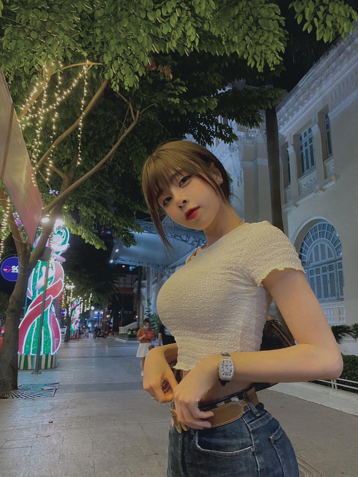 Ảnh Gái Xinh Instagram Hạnh Bích Trần Chen Bi Xing – __hanhbichtran__