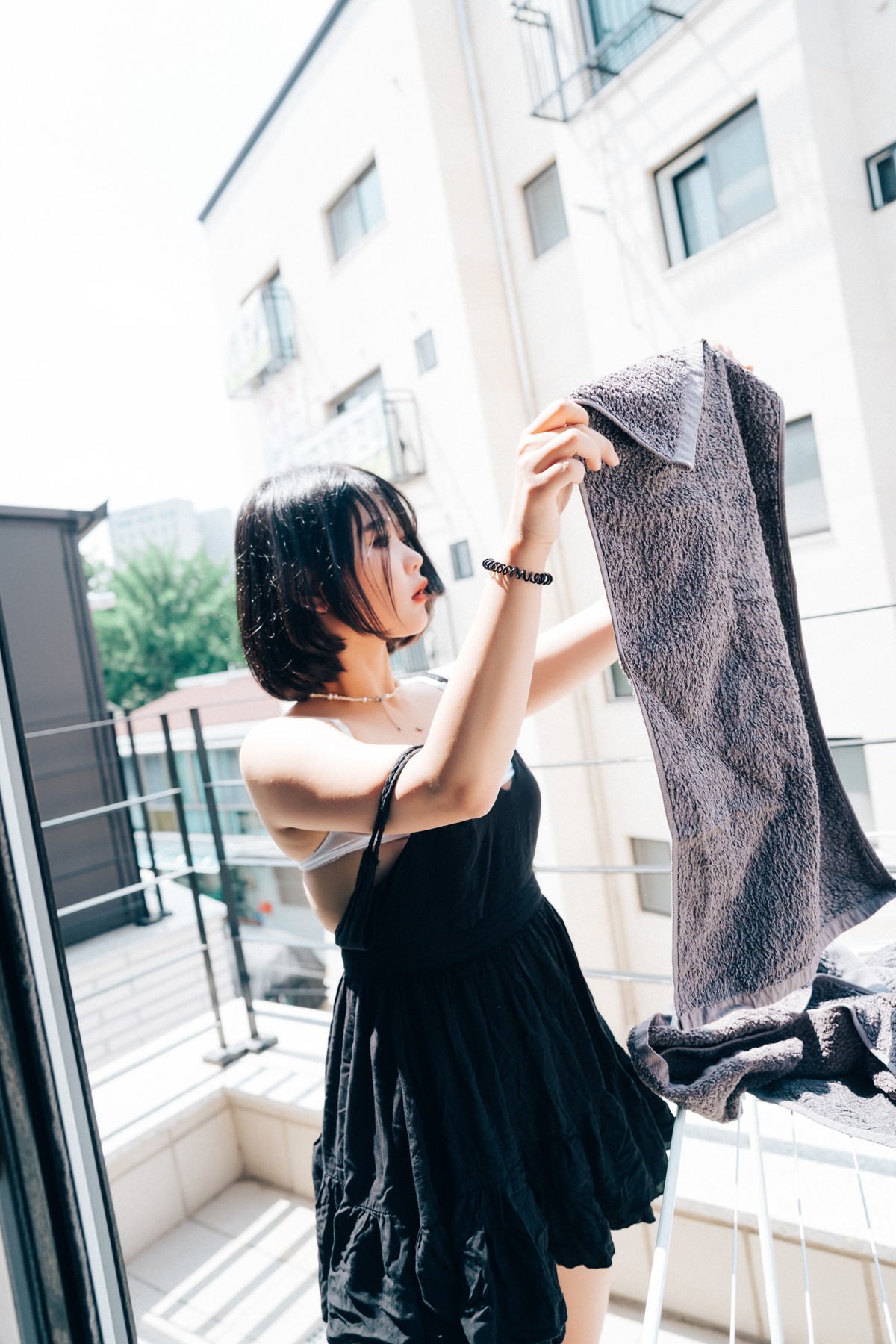 Ảnh Nóng 18+ Gái Xinh ZIA.Kwon 권지아, [Loozy] With Delivery Man Set.01
