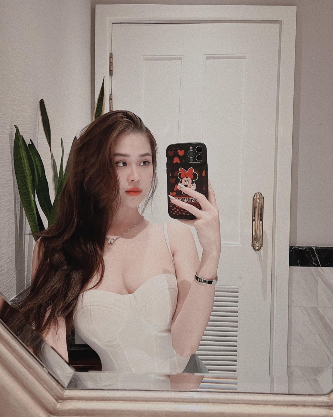 Ảnh 18+ Gái Xinh Facebook Hồ Anh Thư im_hothu – Onlyfans Leak