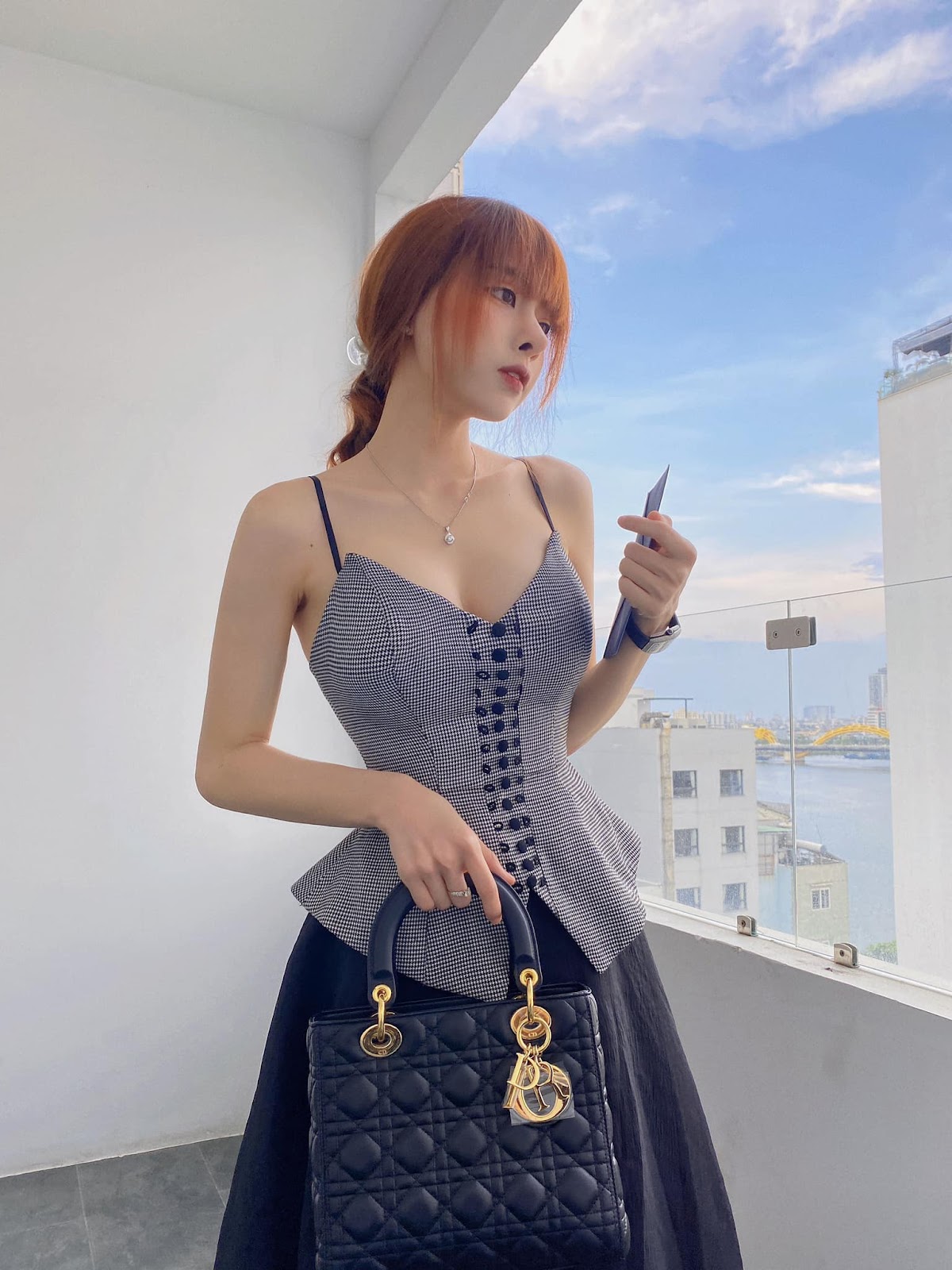 Ảnh Gái Xinh Instagram Hạnh Bích Trần Chen Bi Xing – __hanhbichtran__