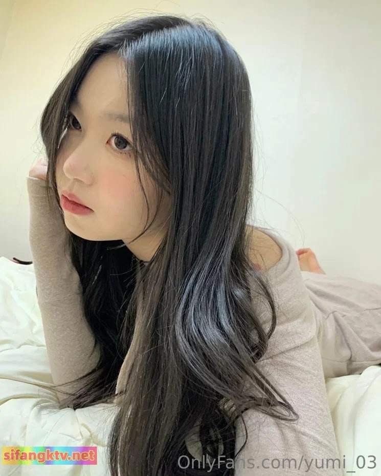 Ảnh + Clip Sex Gái Xinh OnlyFans Yumi_03 – QuatVN