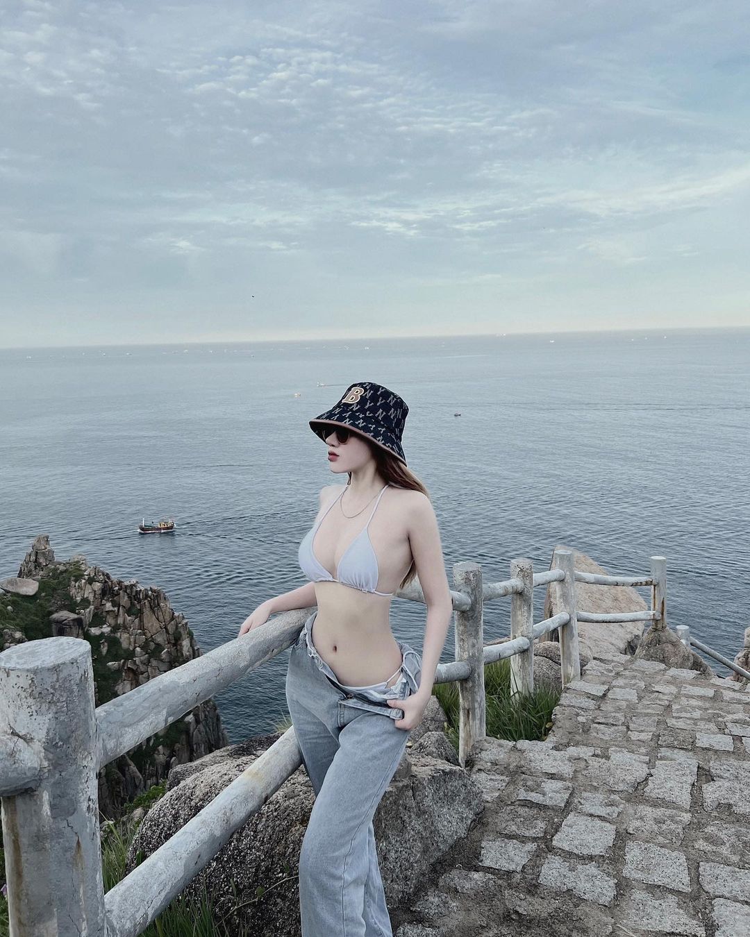 Ảnh 18+ Gái Xinh Instagram Nguyễn Ngọc Thơ Thi tho.thi_21 – Onlyfans Leak