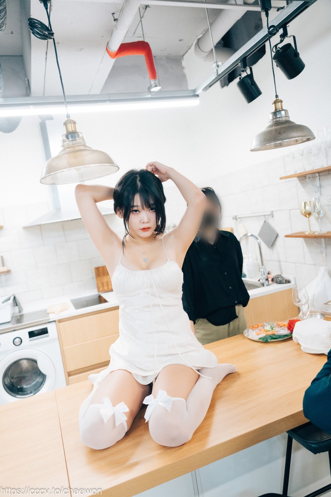 Ảnh Nóng 18+ Gái Xinh ZIA.Kwon 권지아, Loozy “Nyotaimori” Set.01