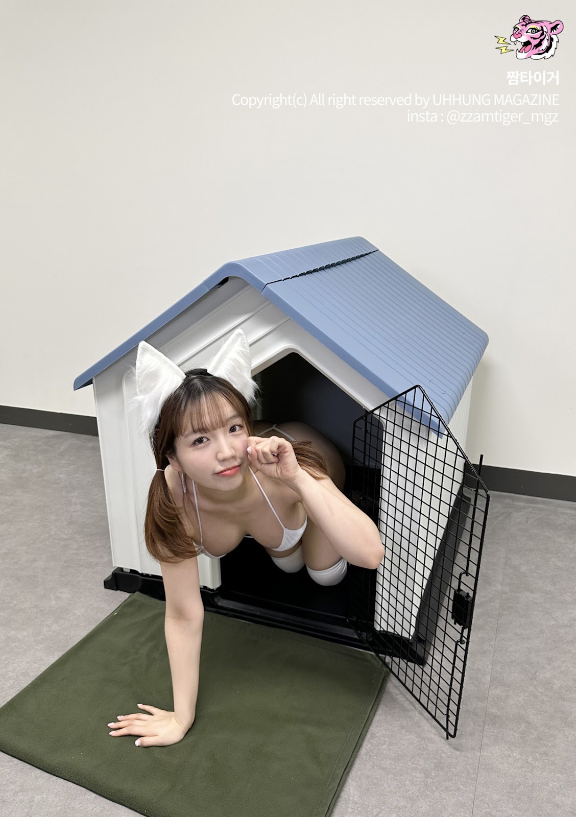 oonvely 윤블리, UHHUNG Magazine Vol.04 “Milltary” Set.05 – Onlyfans Leak