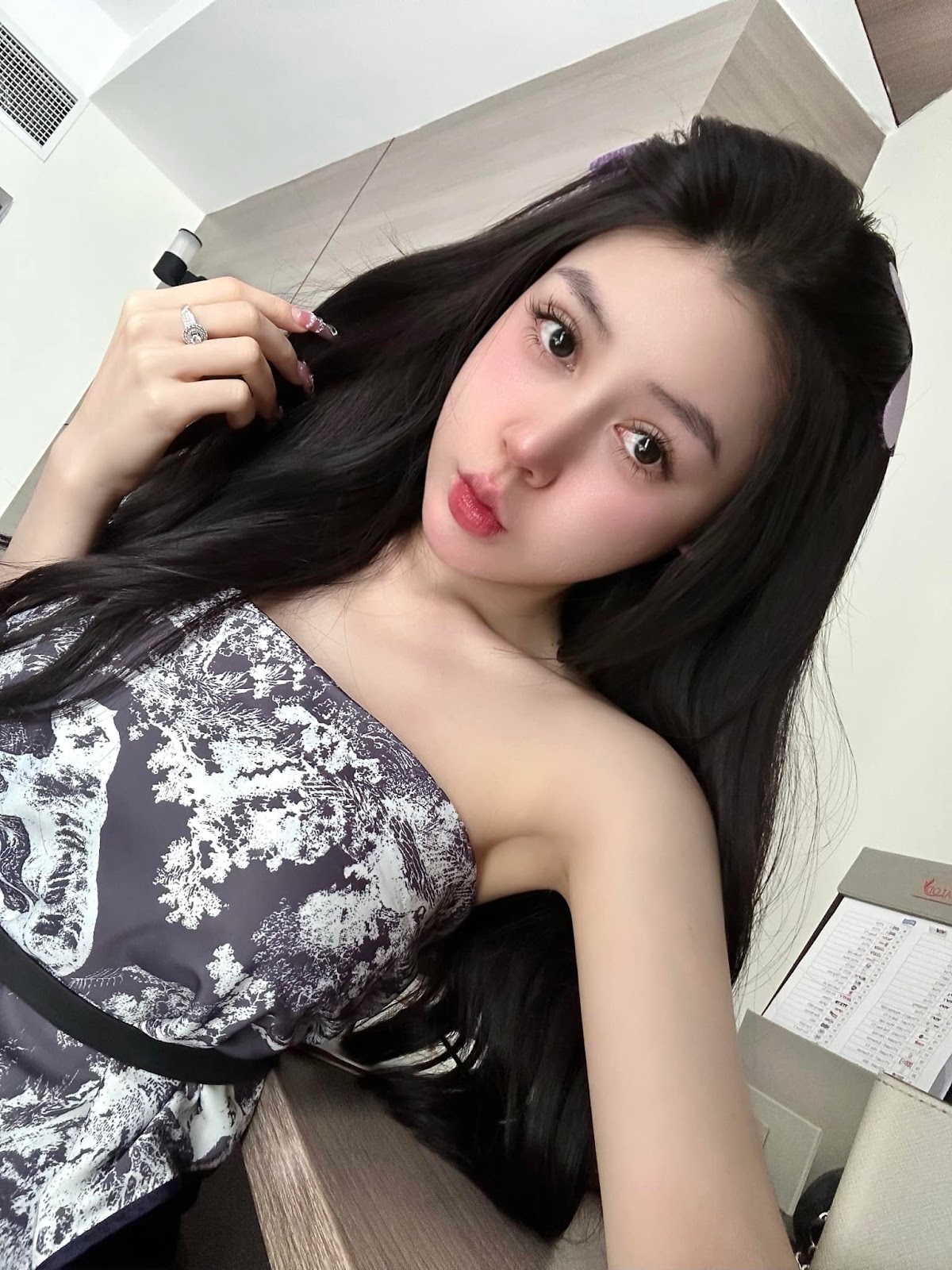 Ảnh Gái Xinh Facebook Nguyễn Thị Tuyết (Pé Lùn) – be.lunnn
