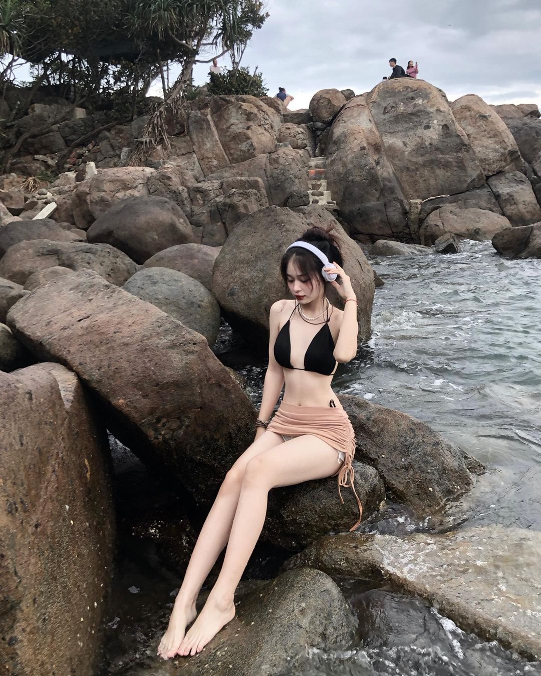 Ảnh 18+ Gái Xinh Facebook Nguyễn Thị Thảo teally2004 teally.ntt n.t.t.1905 – Onlyfans Leak