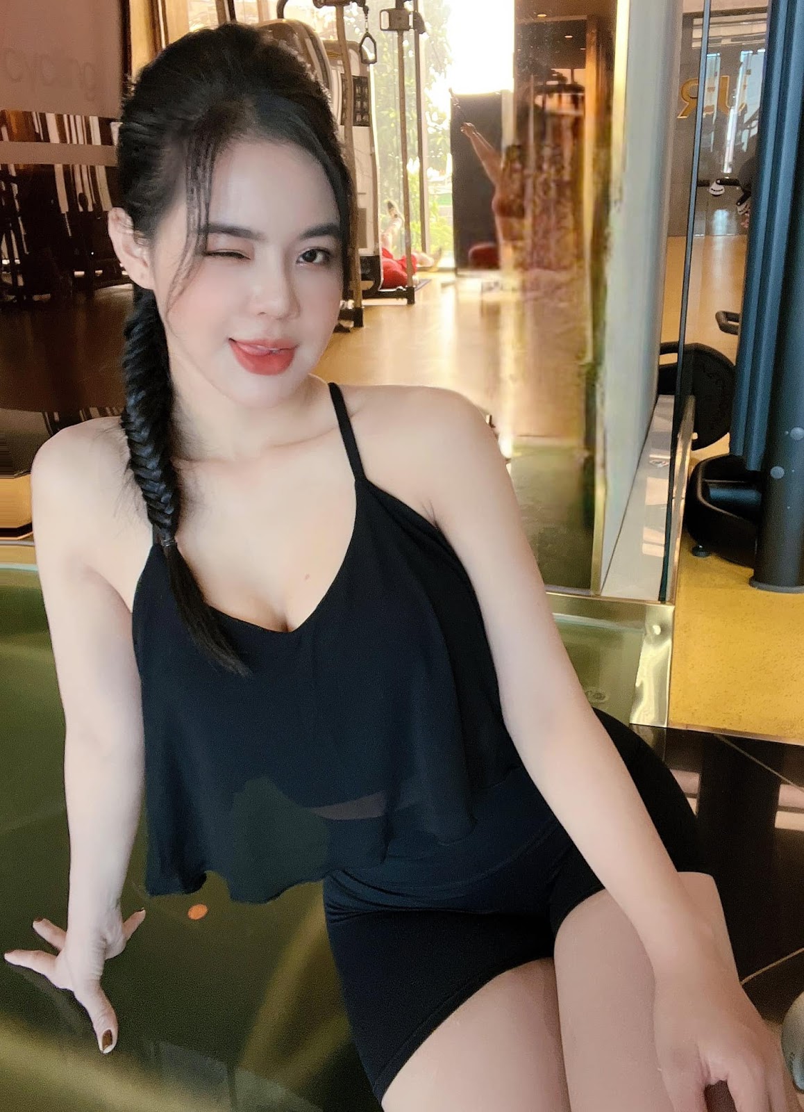 Ảnh Gái Xinh Instagram Loan Hoàng hoang.loan93 Loanhoang_vip