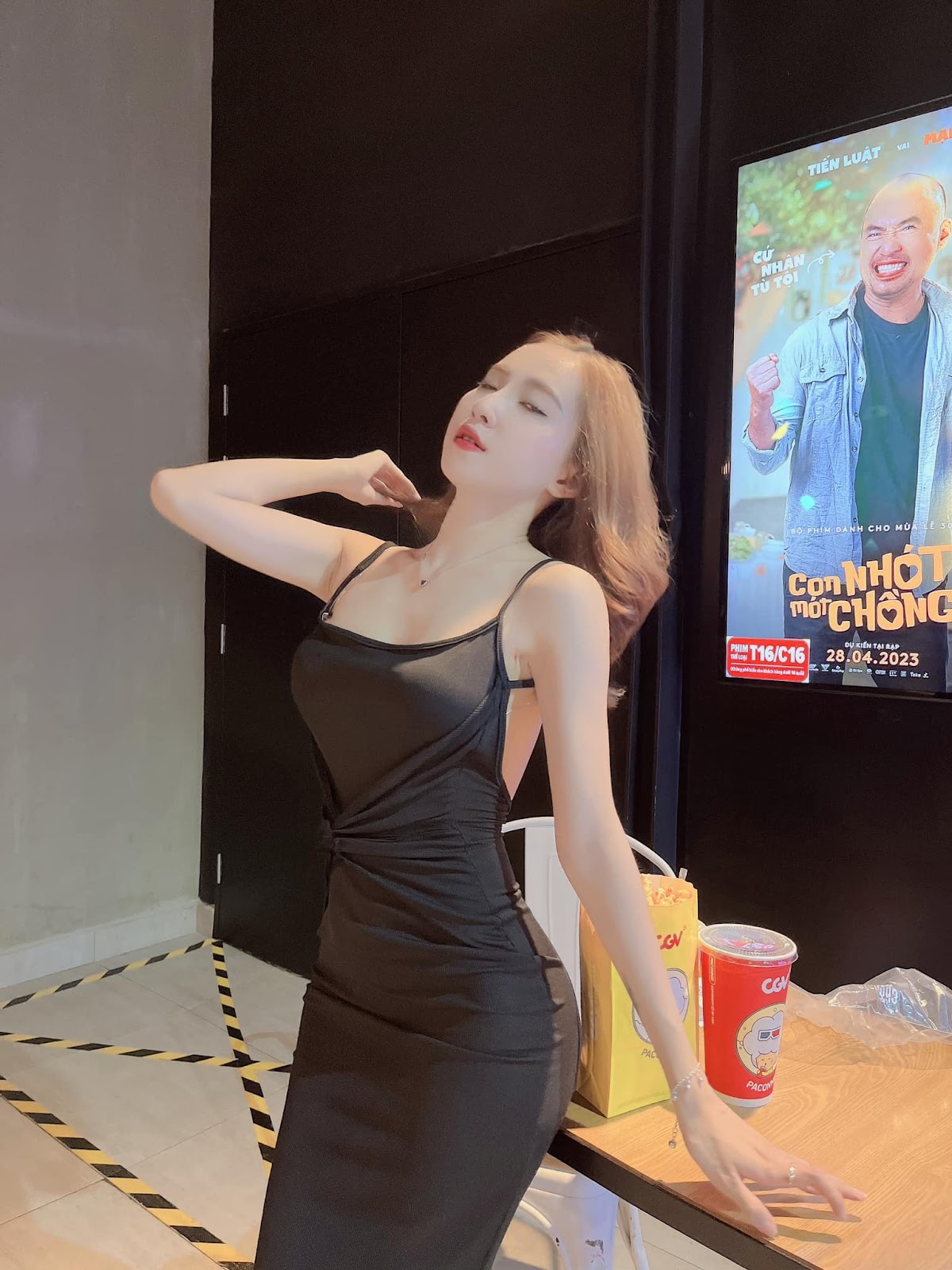 Ảnh Gái Xinh Hot Tiktoker Chinn Thuy Trang Nguyen – chin_19022