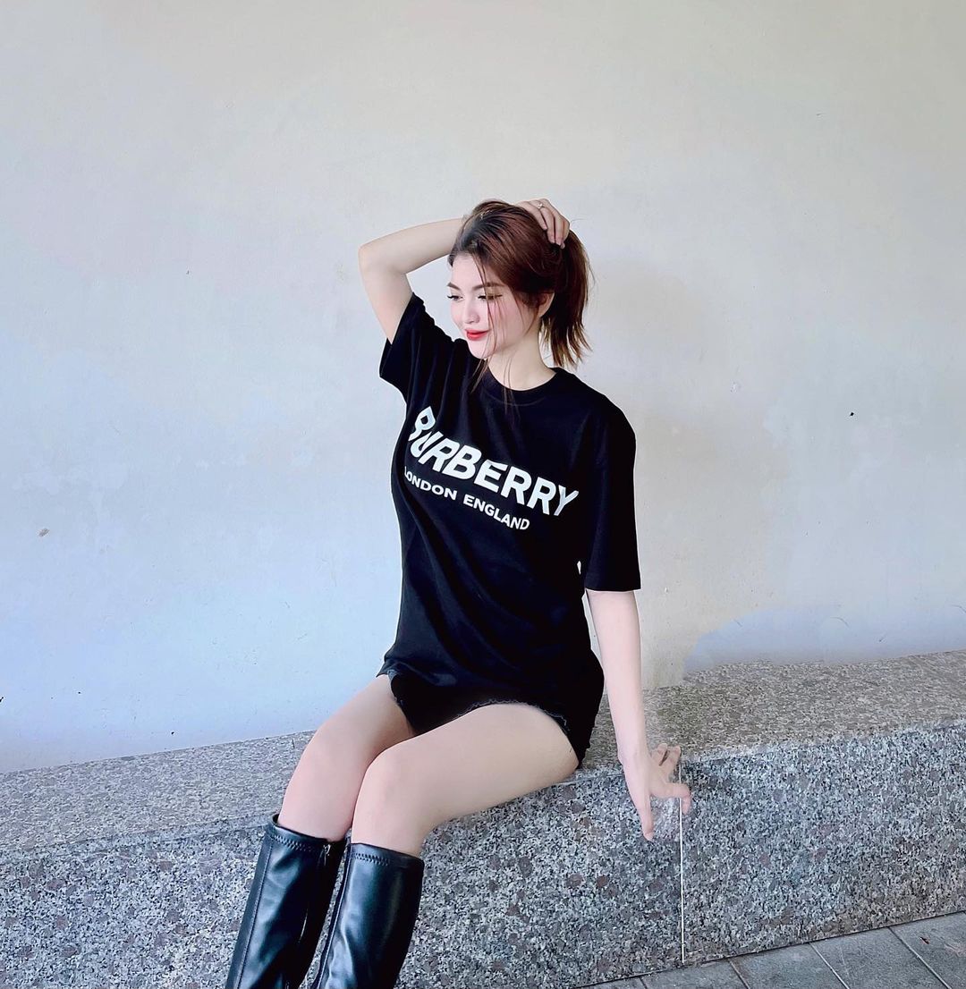 Ảnh 18+ Gái Xinh Instagram rose_xinhhh – Onlyfans Leak