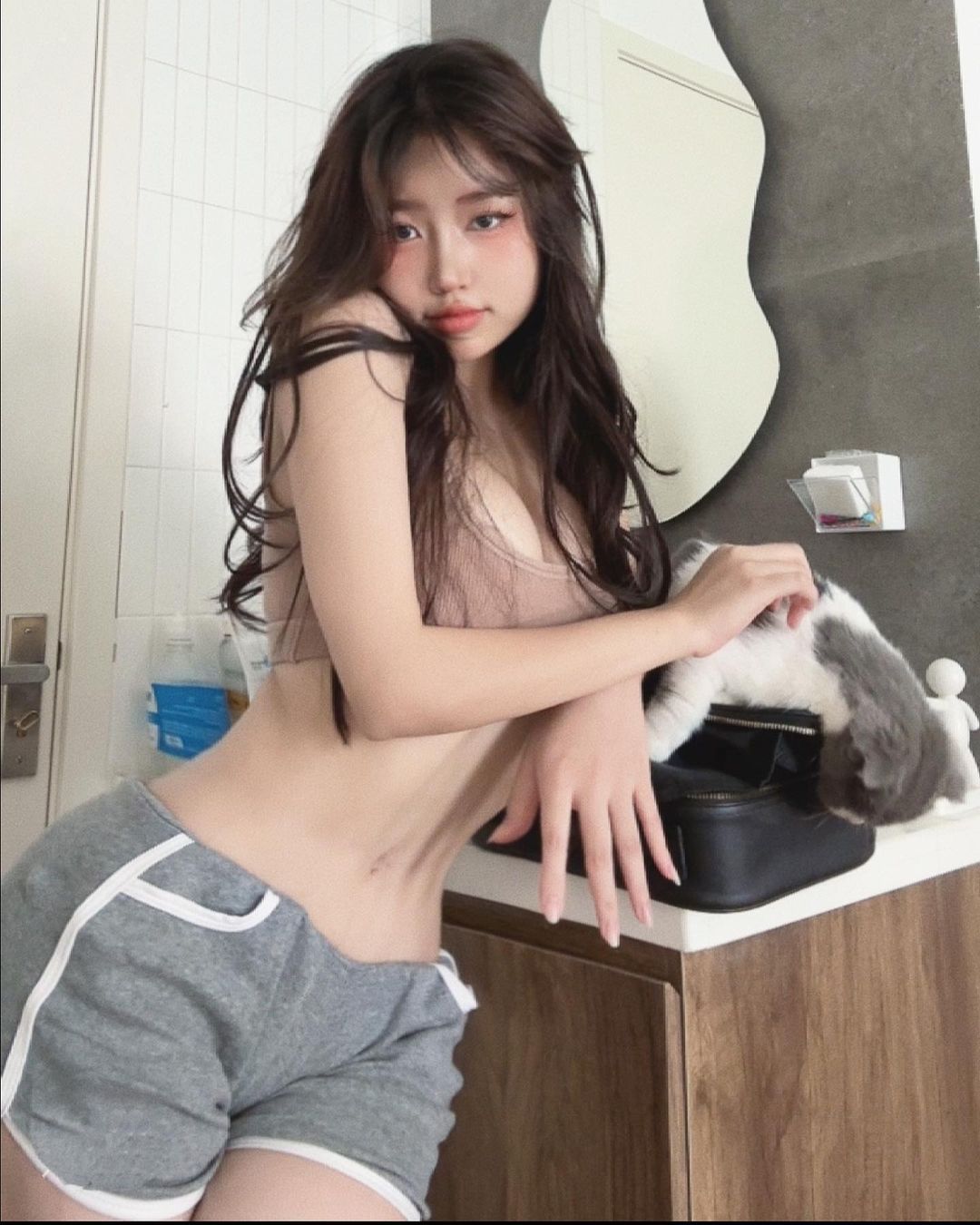 Ảnh 18+ Gái Xinh Instagram Nguyễn Thùy Trang trang_miemie – Onlyfans Leak
