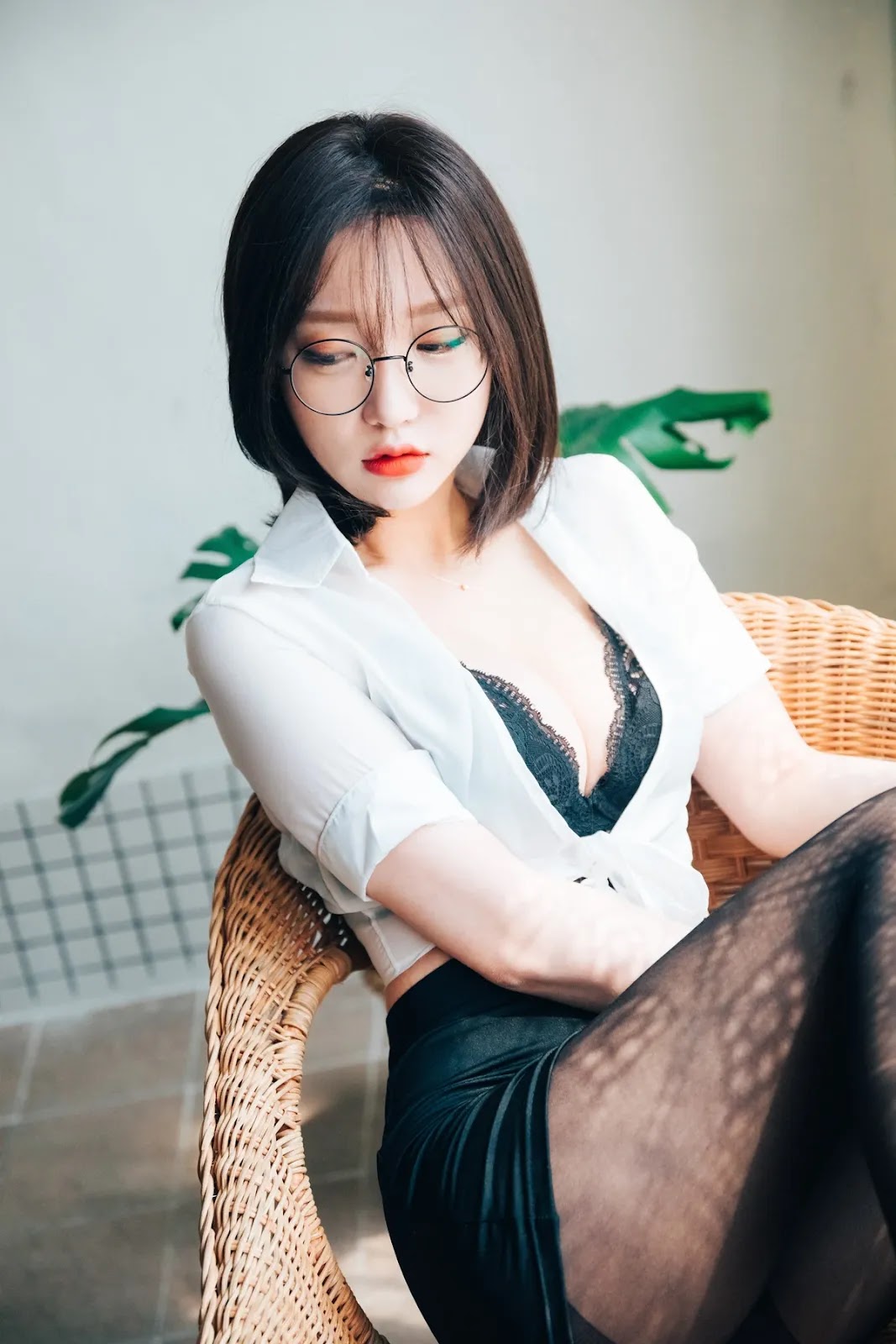 Ảnh Nóng 18+ Gái Xinh Son Yeeun 손예은, [LOOZY] Officegirl’s Vacation Vol.01
