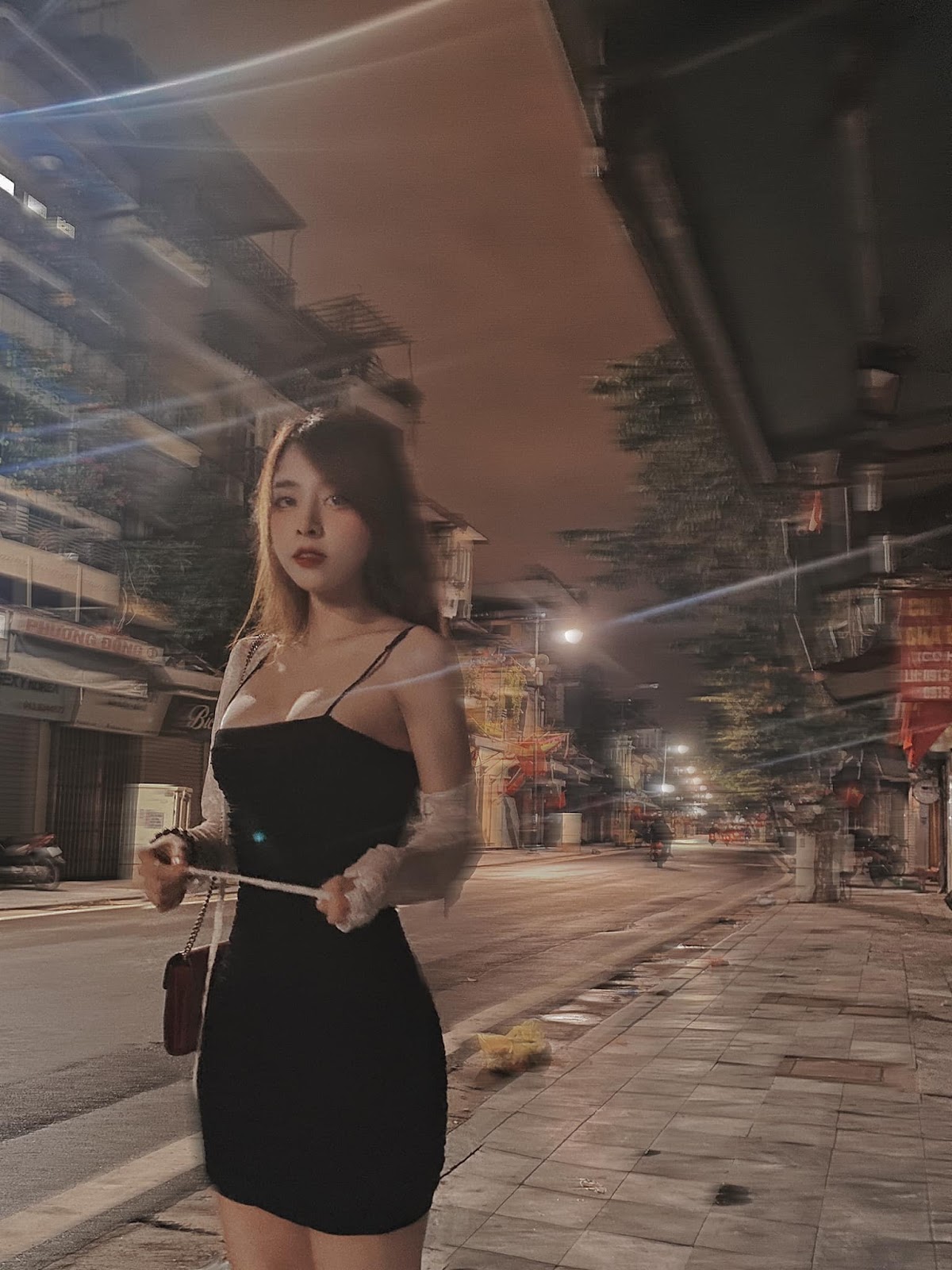 Ảnh Gái Xinh Instagram Hạnh Bích Trần Chen Bi Xing – __hanhbichtran__