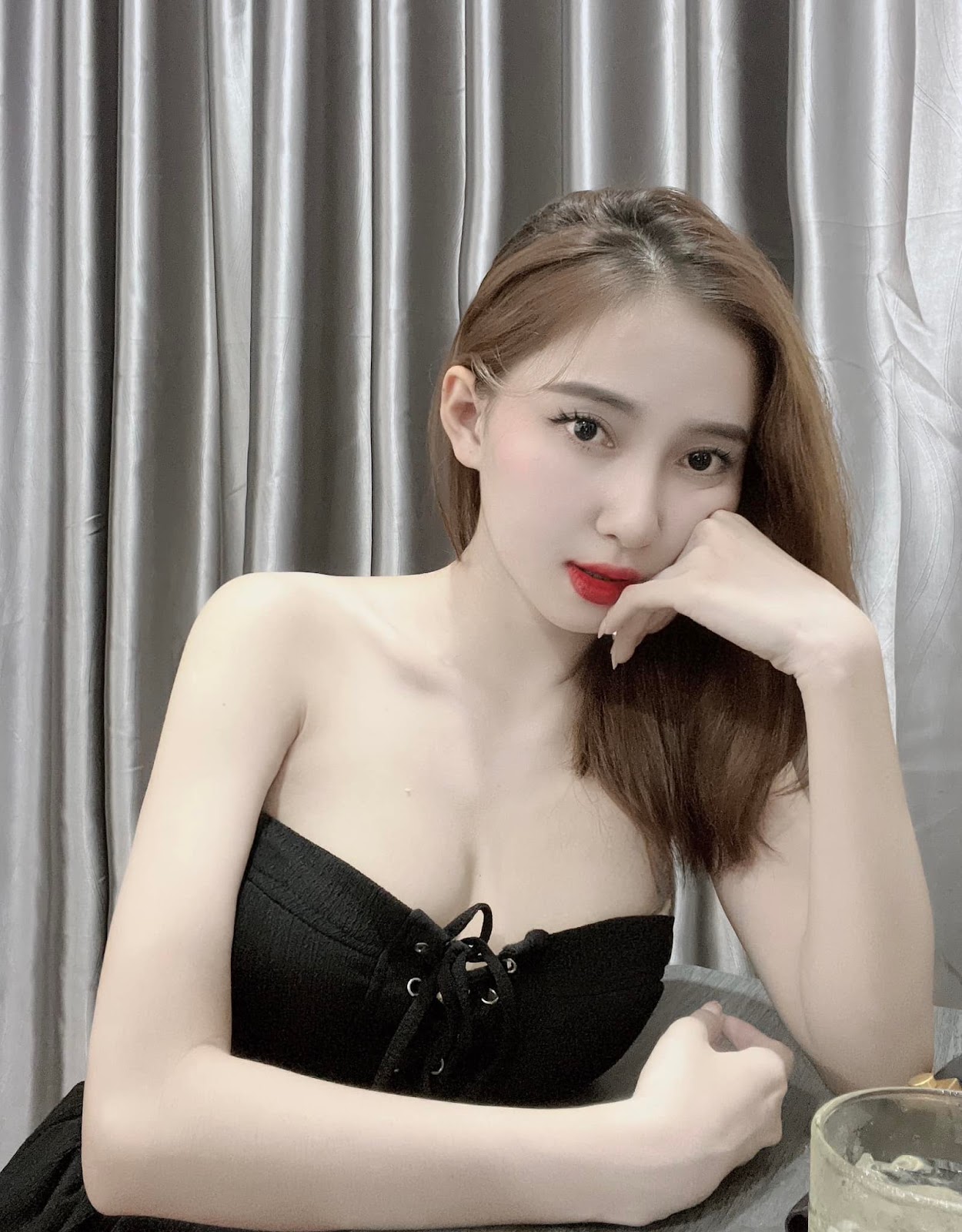 Ảnh Gái Xinh Hot Tiktoker Chinn Thuy Trang Nguyen – chin_19022