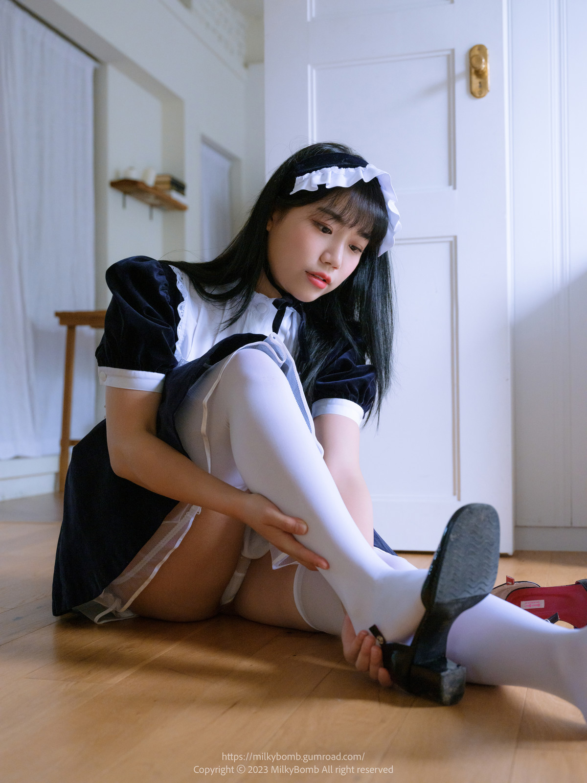 Yui 유이, [MilkyBomb] Maid Set.03
