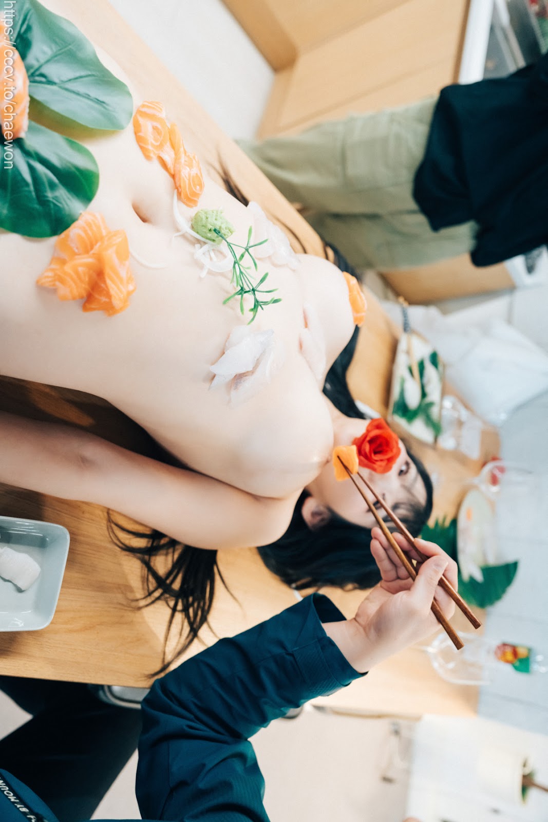 Ảnh Nóng 18+ Gái Xinh ZIA.Kwon 권지아, Loozy “Nyotaimori” Set.02
