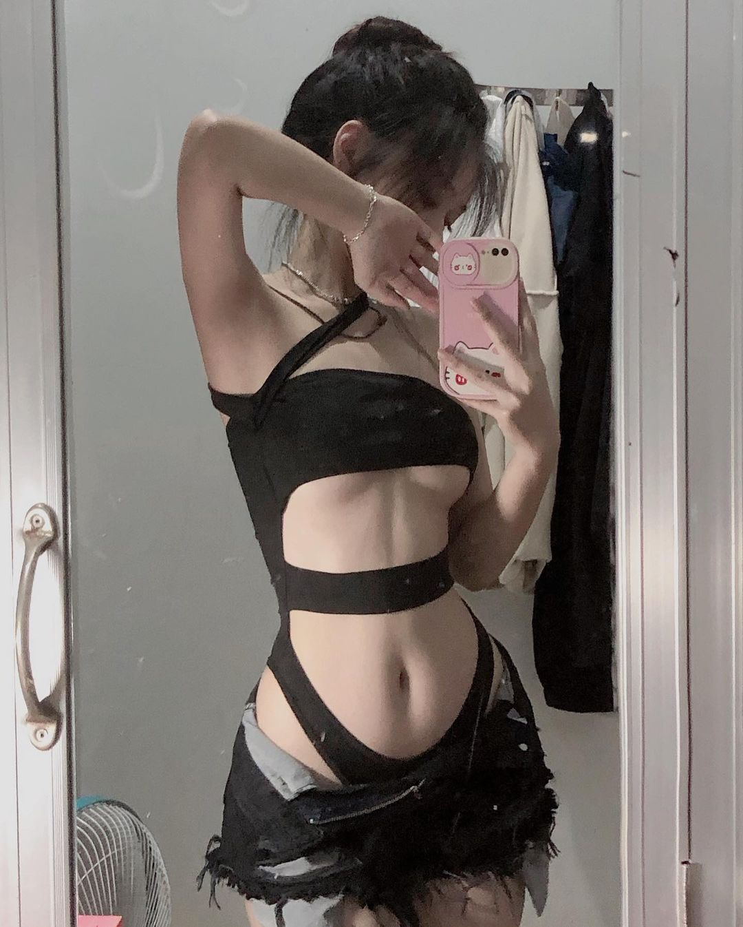 Ảnh 18+ Gái Xinh Facebook Nguyễn Thị Thảo teally2004 teally.ntt n.t.t.1905 – Onlyfans Leak