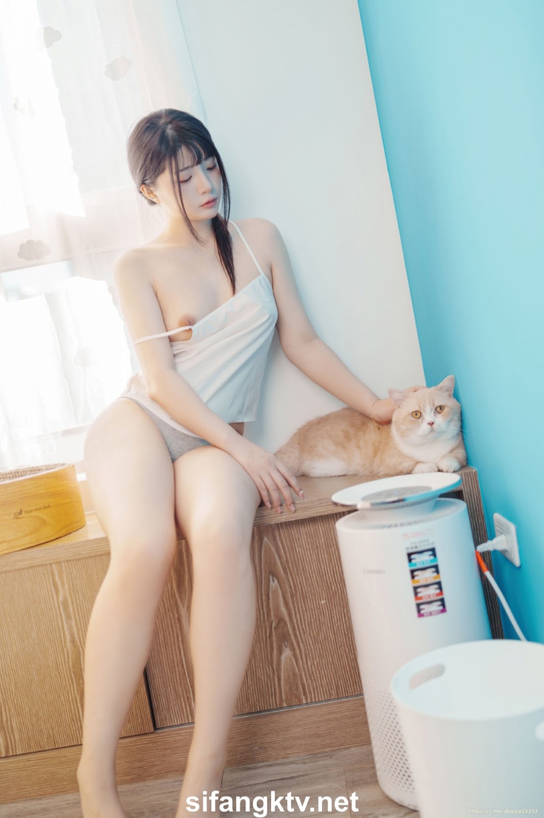 Ảnh Nóng 18+ Gái Xinh Timliao 露出嫩穴勾引你