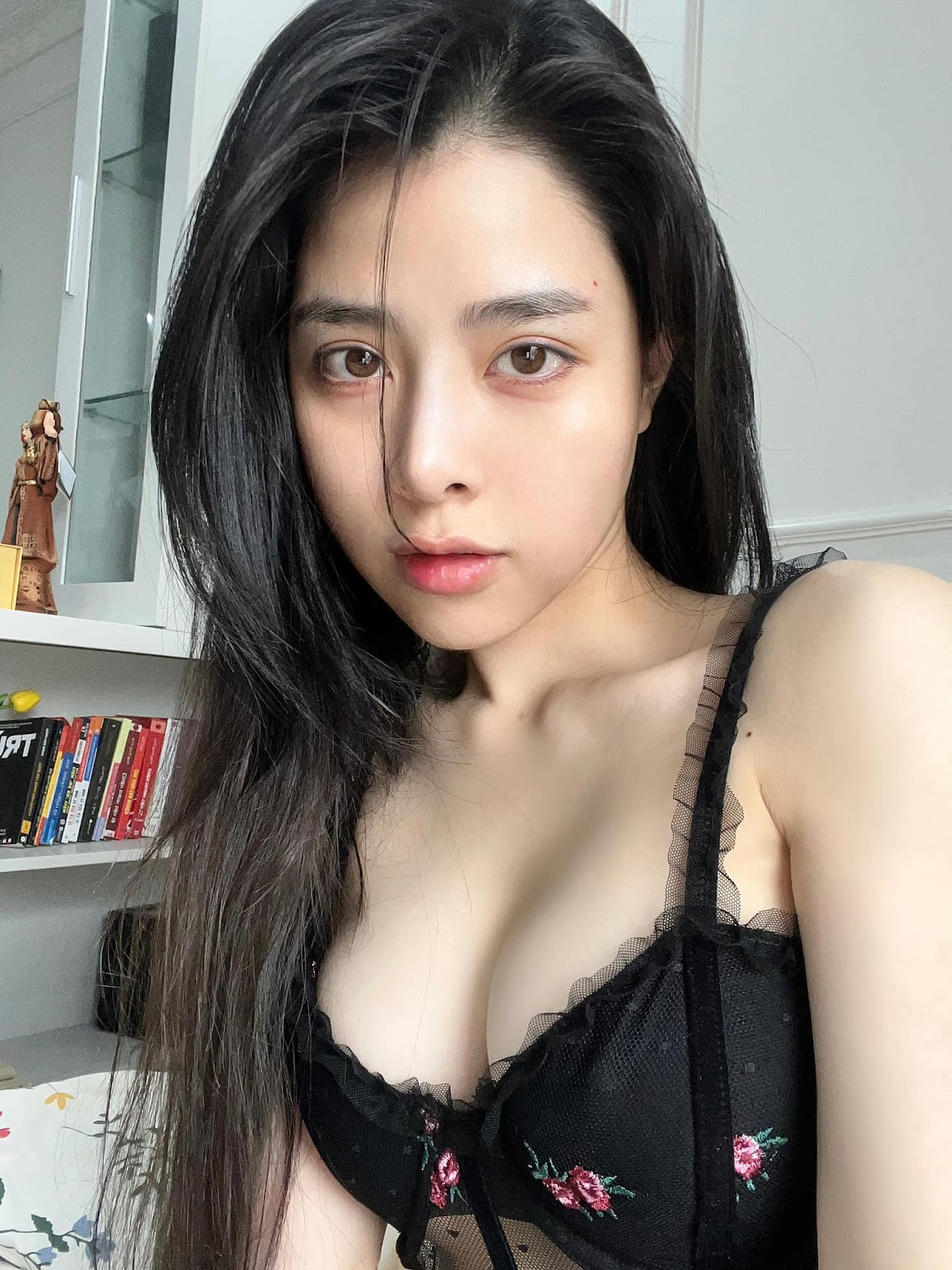 Ảnh Gái Xinh Instagram Hạnh Bích Trần Chen Bi Xing – __hanhbichtran__