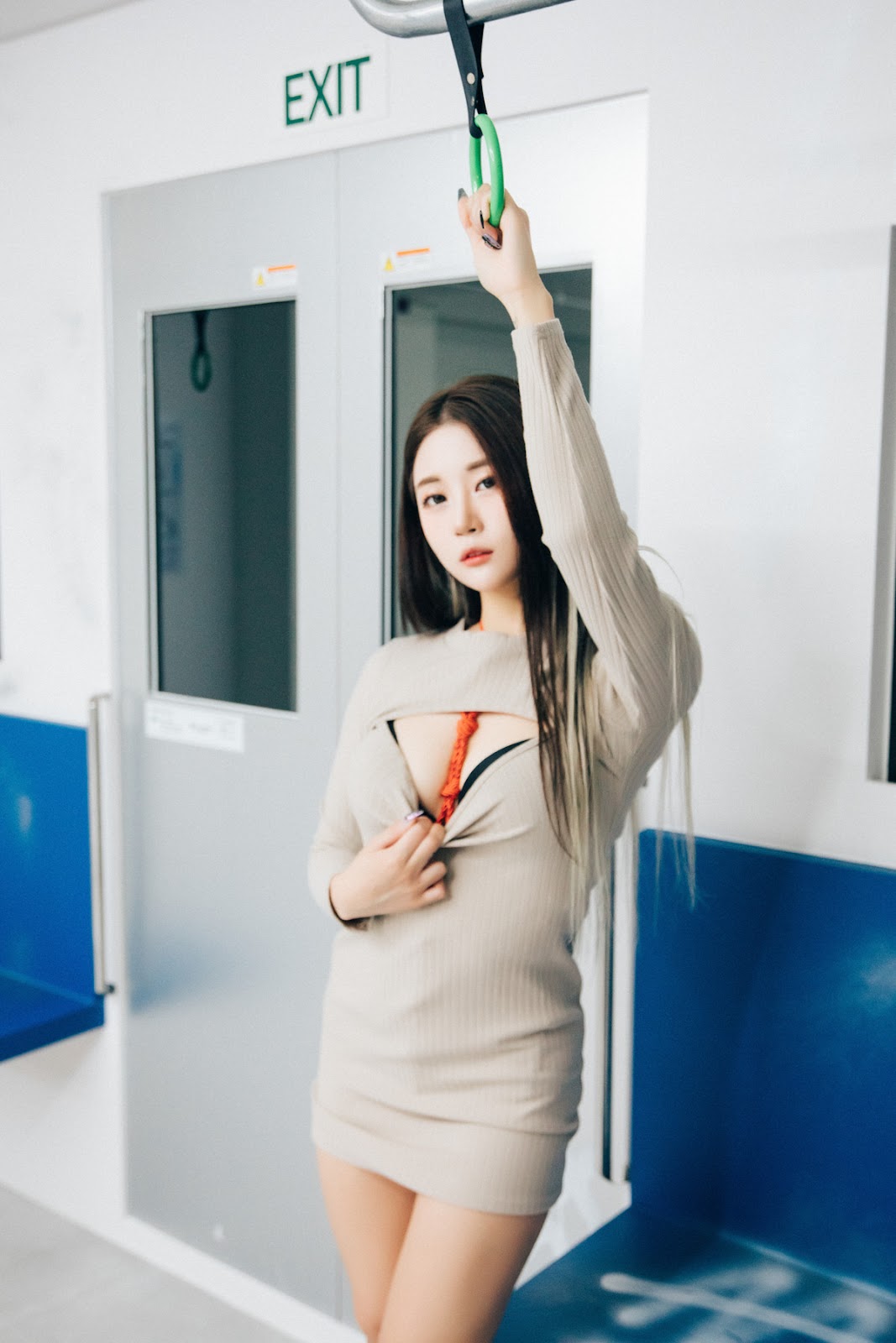 Ảnh Nóng 18+ Gái Xinh Jeong Bomi 정보미, [Loozy] Bondage Subway Set.02