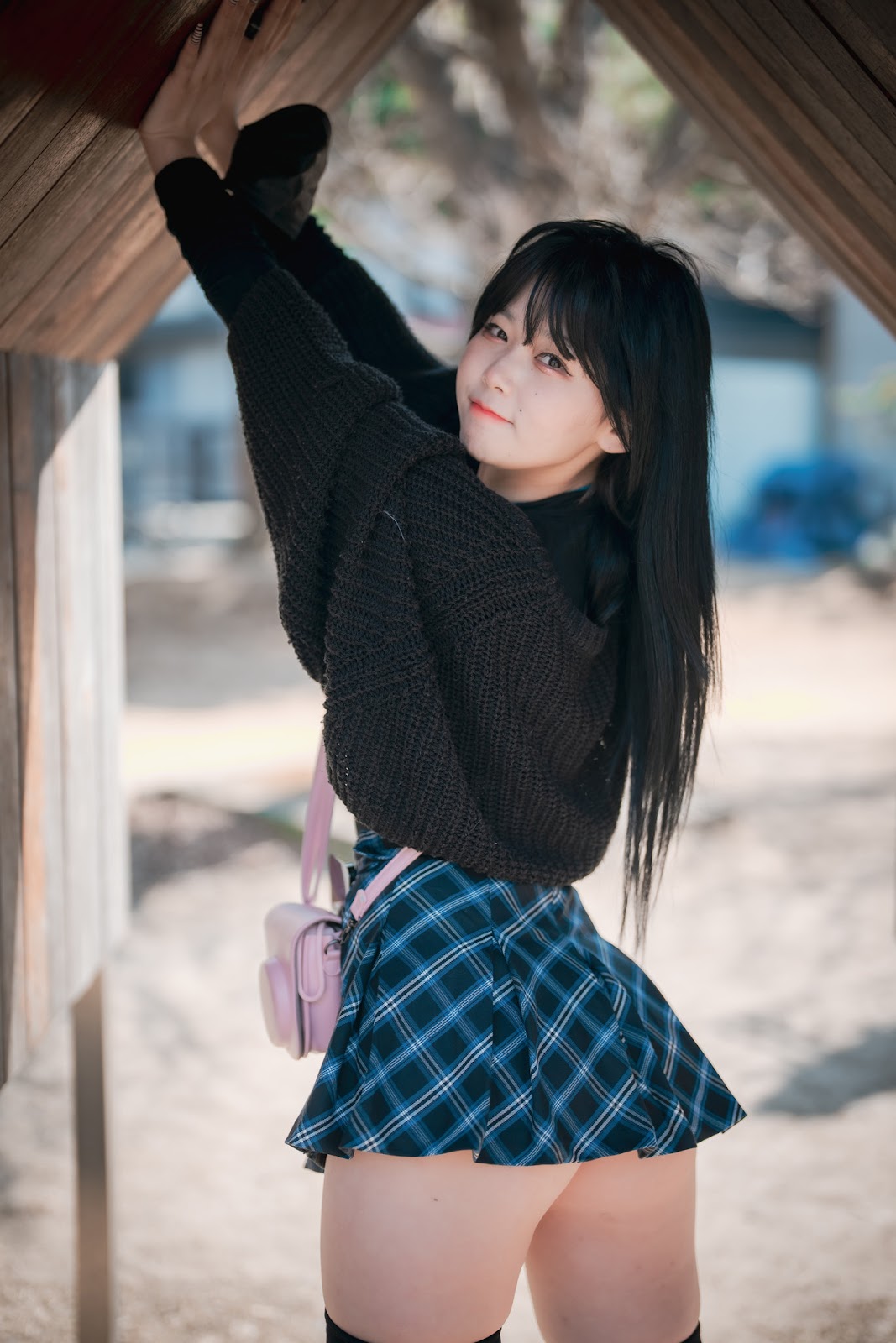 ZIA.Kwon 권지아, [DJAWA] Early Spring Walk in March Set.01