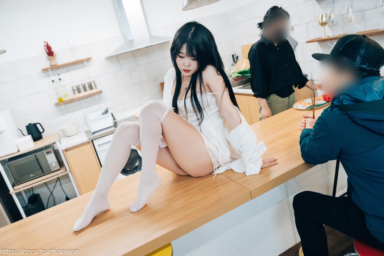 Ảnh Nóng 18+ Gái Xinh ZIA.Kwon 권지아, Loozy “Nyotaimori” Set.01