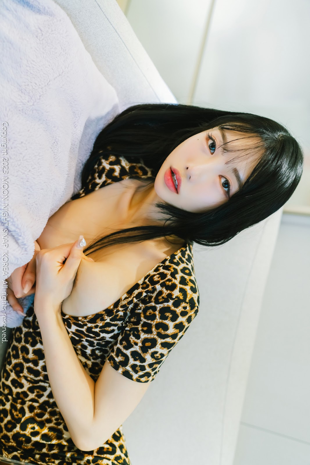 Ảnh Nóng 18+ Gái Xinh Yunjin 챌이, [Moon Night Snap] Yunjin Peeking Set.01 – Onlyfans Leak