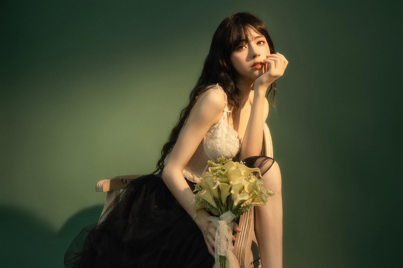 Ảnh Gái Xinh Instagram Hạnh Bích Trần Chen Bi Xing – __hanhbichtran__