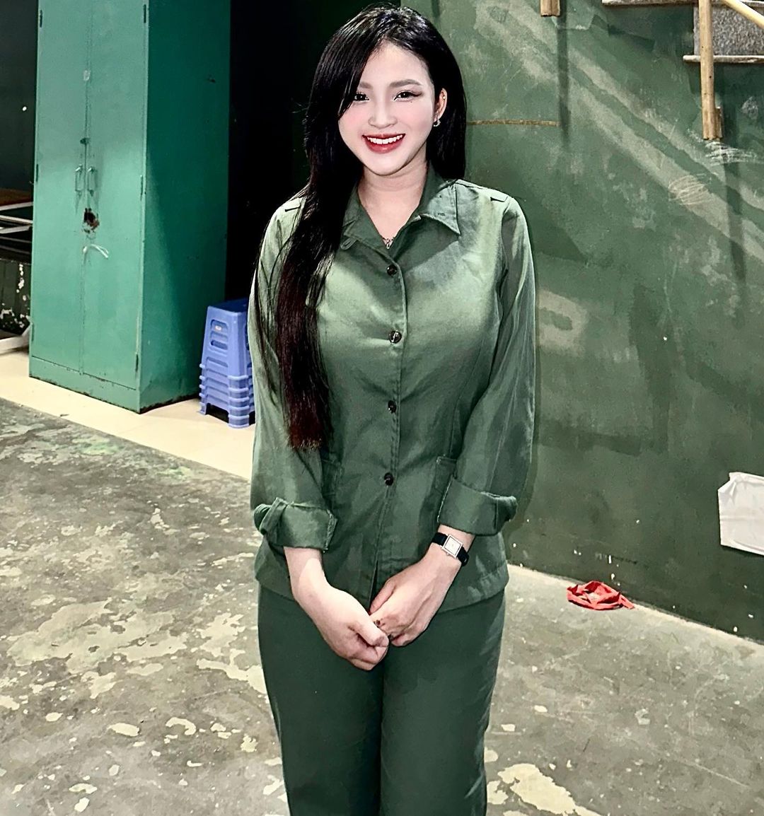 Ảnh 18+ Gái Xinh Tiktok Phan Thị Bảo Trân baotran16tui – Onlyfans Leak
