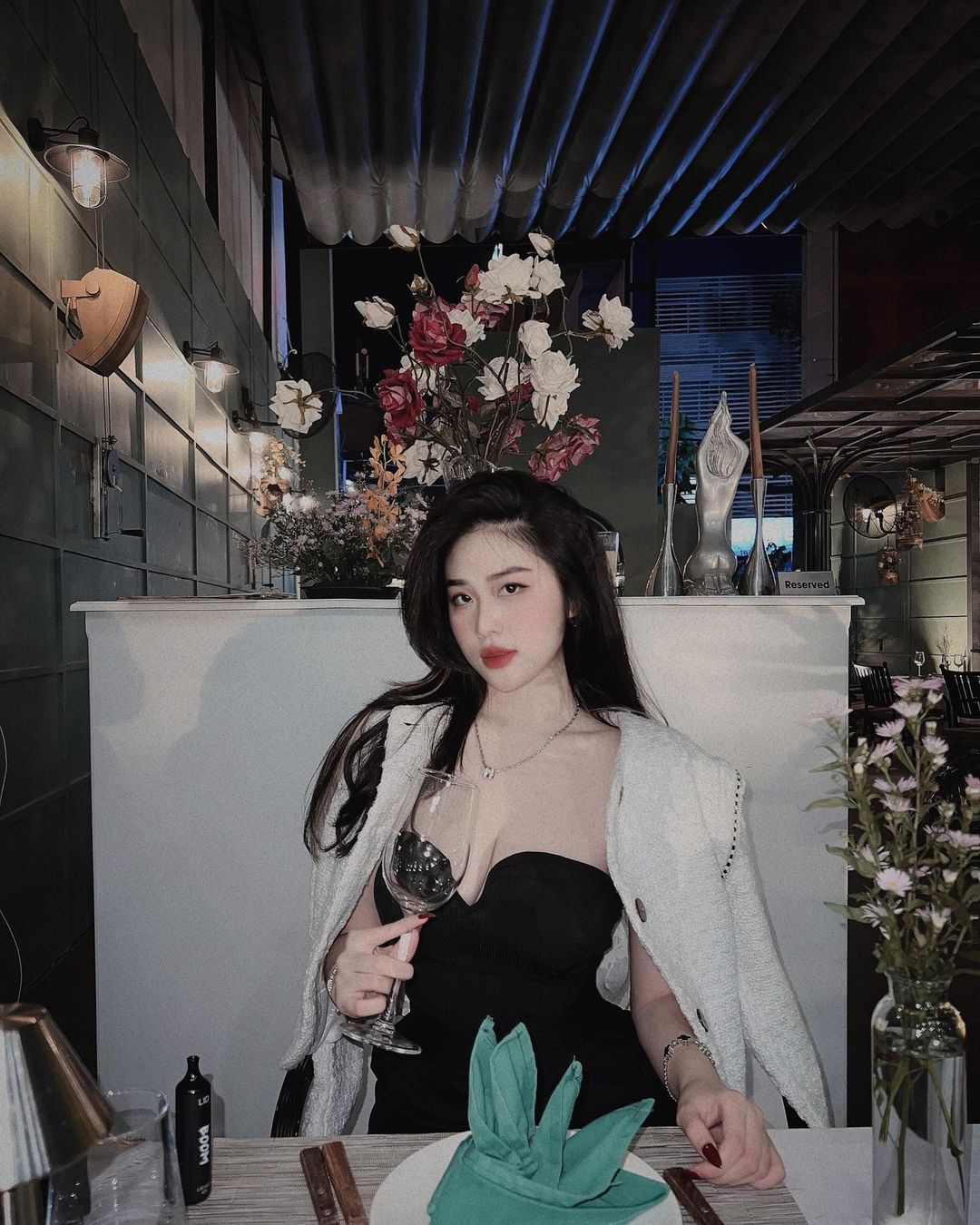 Ảnh 18+ Gái Xinh Facebook Hồ Anh Thư im_hothu – Onlyfans Leak