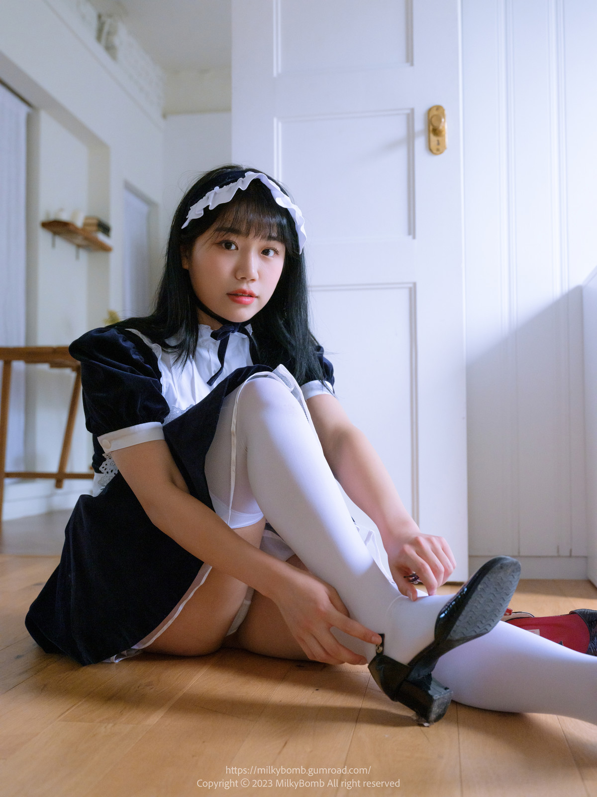 Yui 유이, [MilkyBomb] Maid Set.03