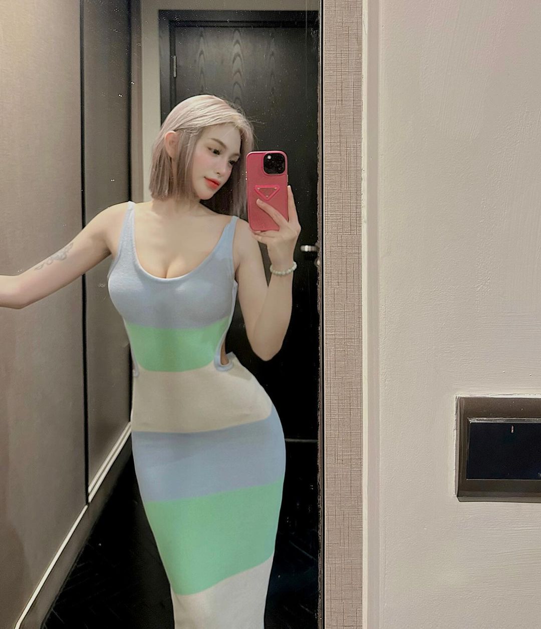 Ảnh 18+ Gái Xinh Instagram rose_xinhhh – Onlyfans Leak