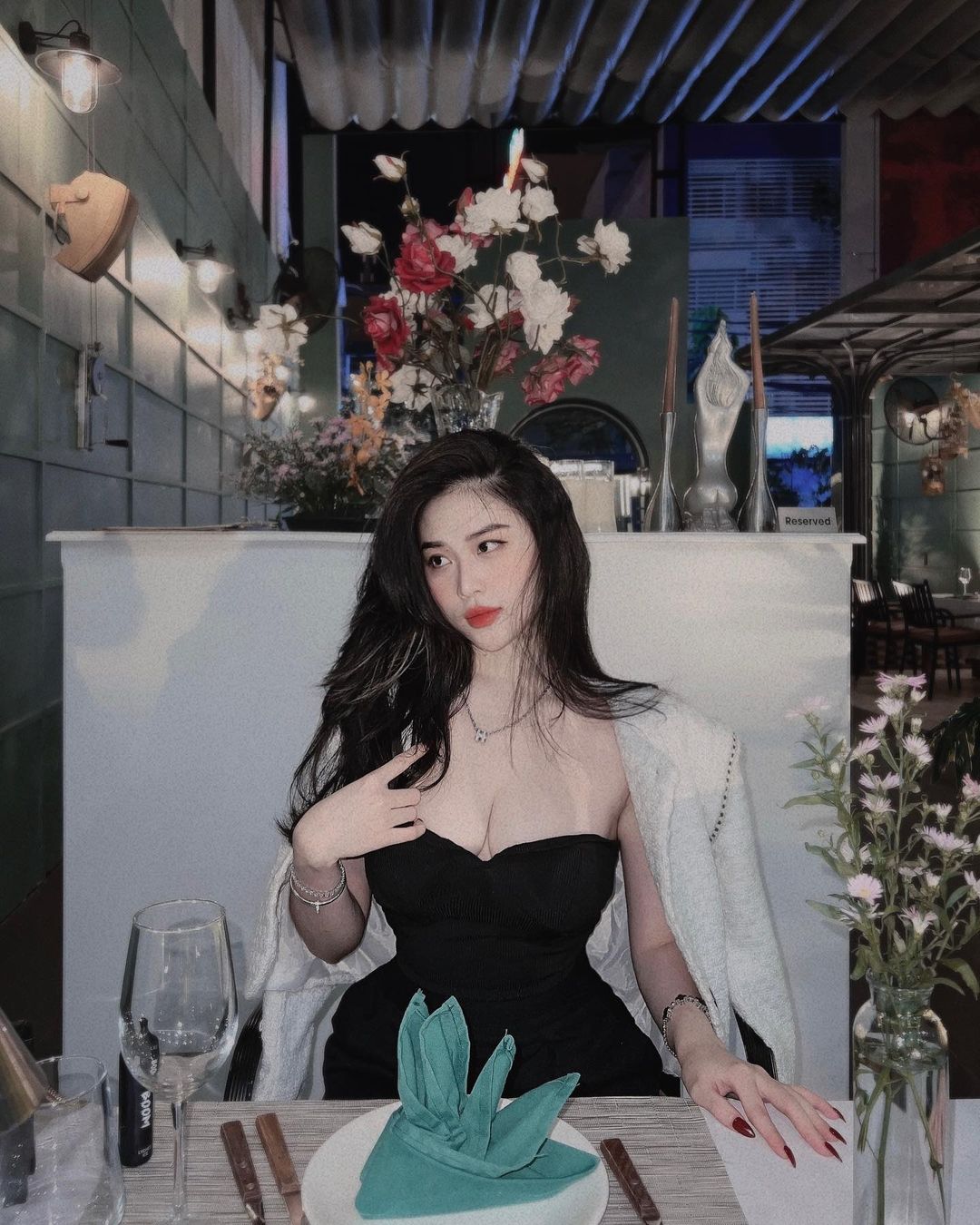 Ảnh 18+ Gái Xinh Facebook Hồ Anh Thư im_hothu – Onlyfans Leak