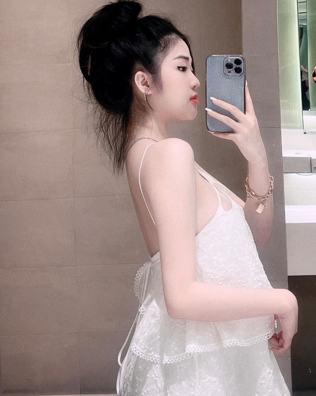 Ảnh 18+ Gái Xinh Facebook Hồ Anh Thư im_hothu – Onlyfans Leak