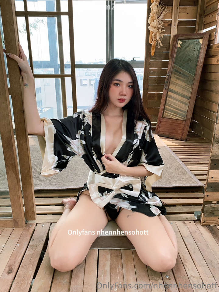 Thanh Nhàn (@nhennhensohott) OnlyFans Leak #14128
