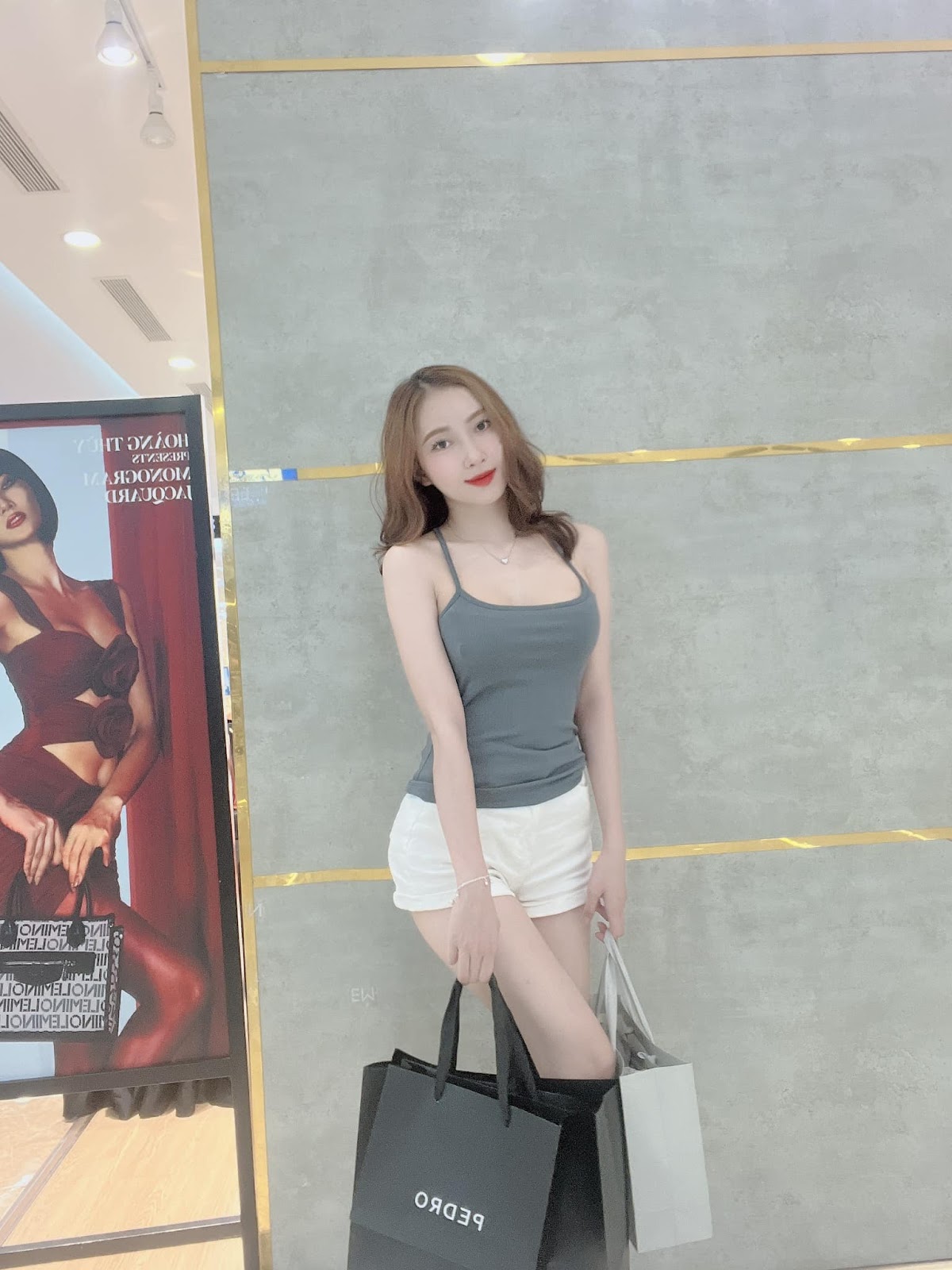 Ảnh Gái Xinh Hot Tiktoker Chinn Thuy Trang Nguyen – chin_19022