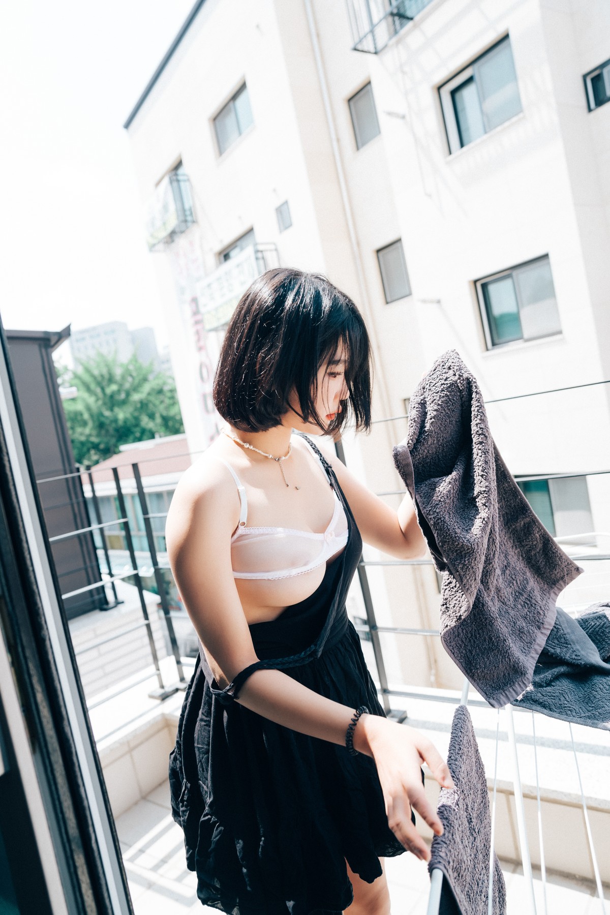 Ảnh Nóng 18+ Gái Xinh ZIA.Kwon 권지아, [Loozy] With Delivery Man Set.01