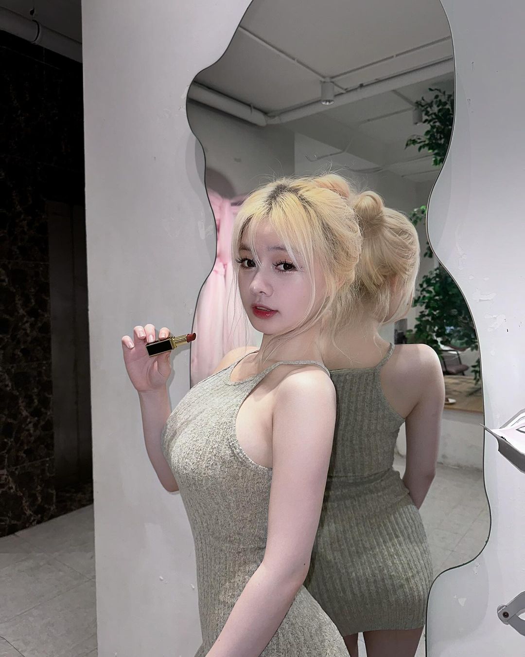 Ảnh 18+ Gái Xinh Tiktok Phạm Phương Linh linnntitxinhnhat – Onlyfans Leak