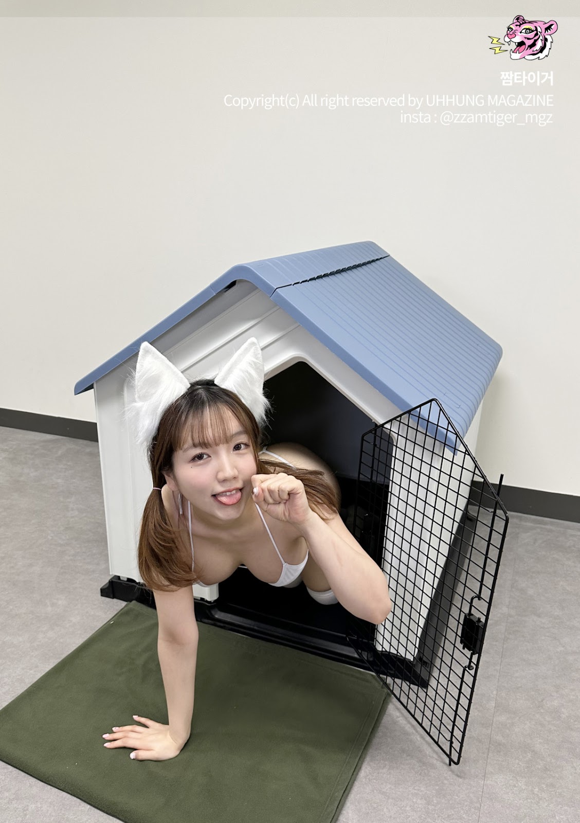 oonvely 윤블리, UHHUNG Magazine Vol.04 “Milltary” Set.05 – Onlyfans Leak