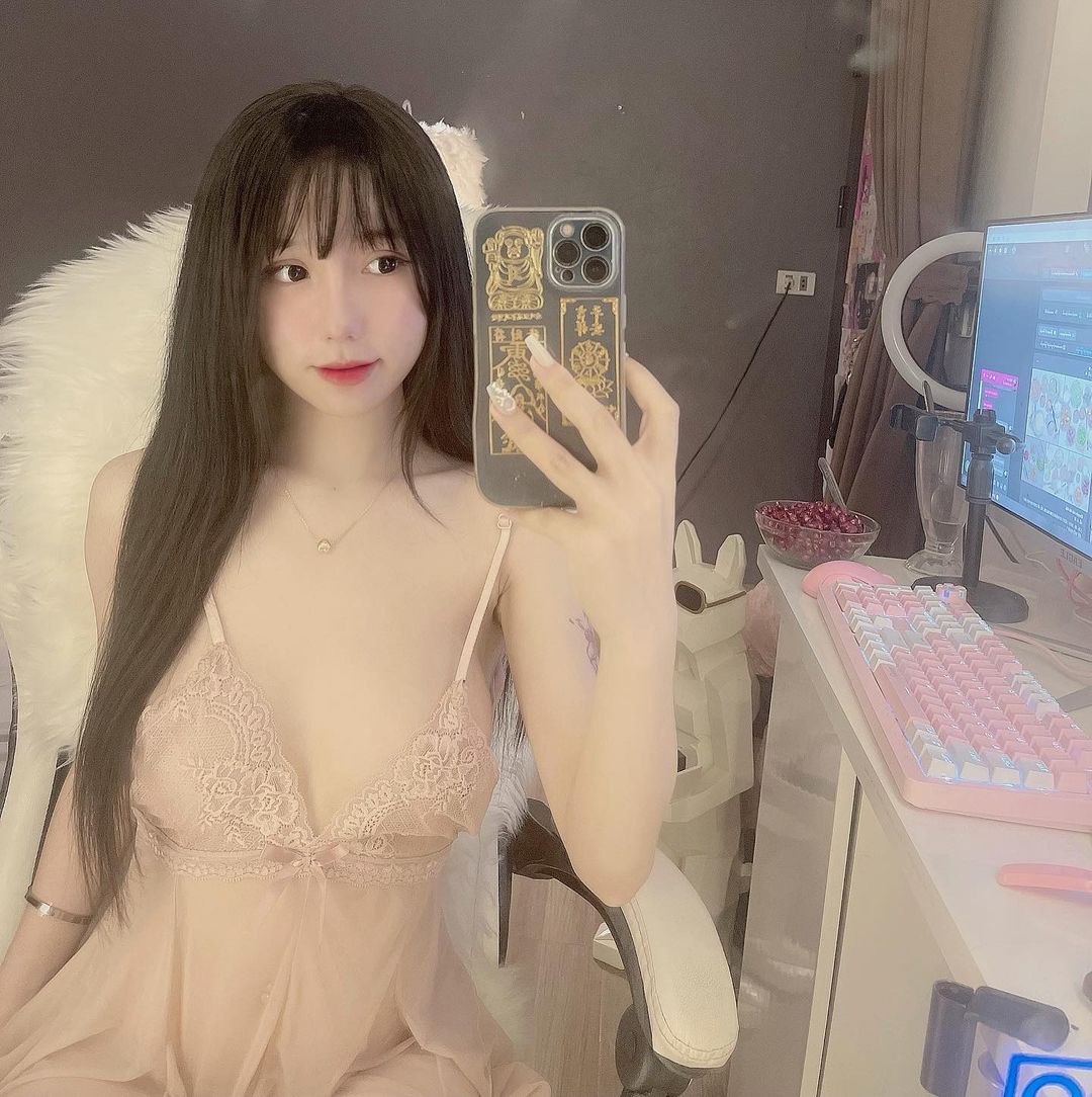 Ảnh 18+ Gái Xinh Tiktok Nguyễn Hương Ly sasami_2k – Onlyfans Leak