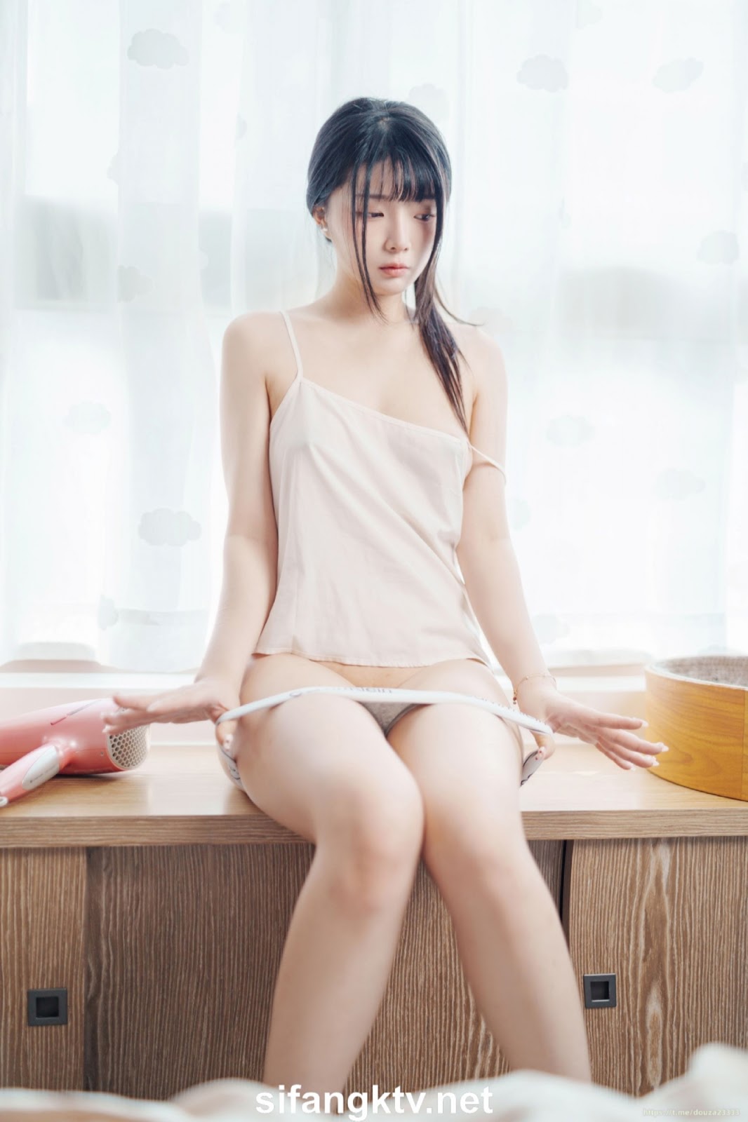 Ảnh Nóng 18+ Gái Xinh Timliao 露出嫩穴勾引你