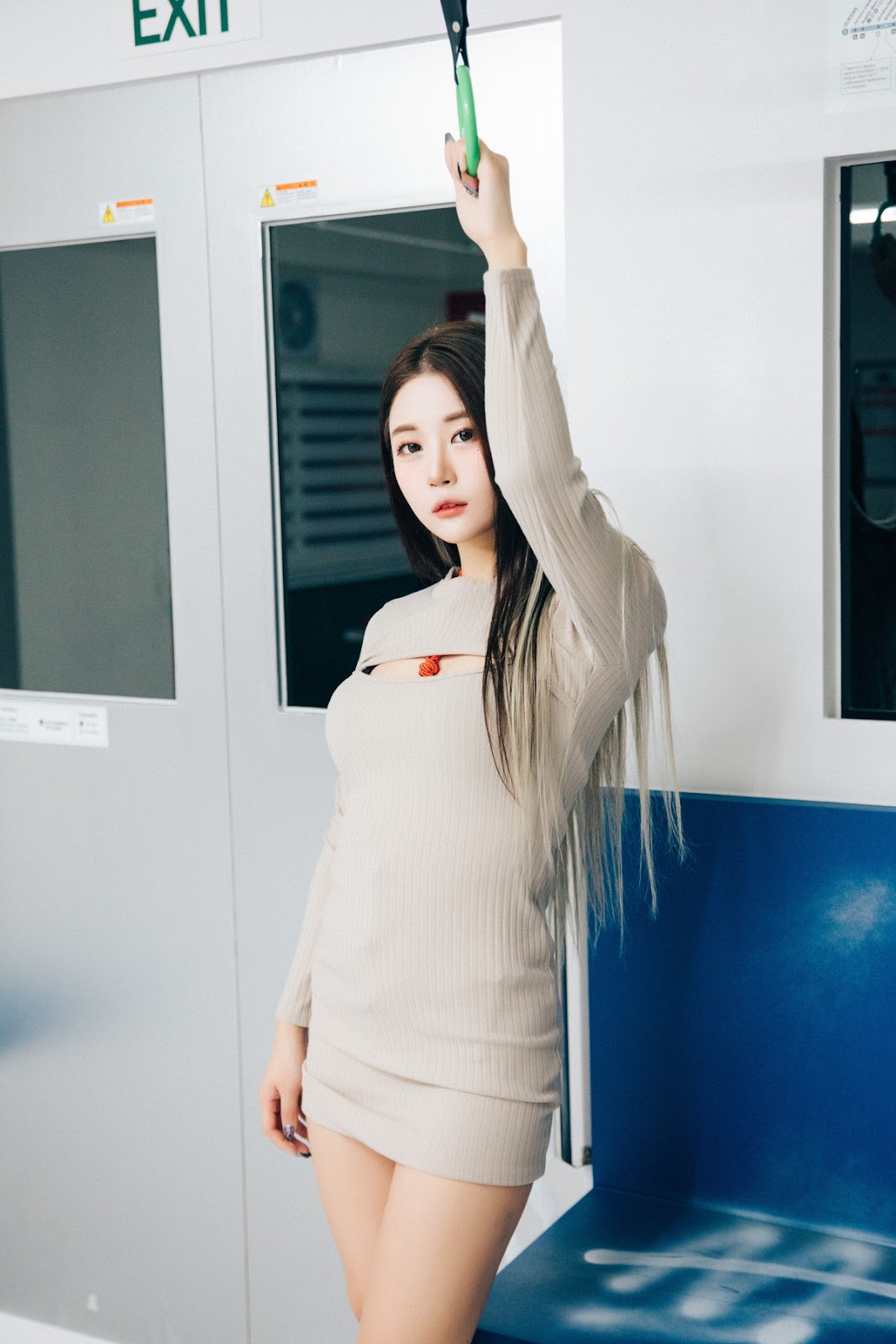 Ảnh Nóng 18+ Gái Xinh Jeong Bomi 정보미, [Loozy] Bondage Subway Set.02
