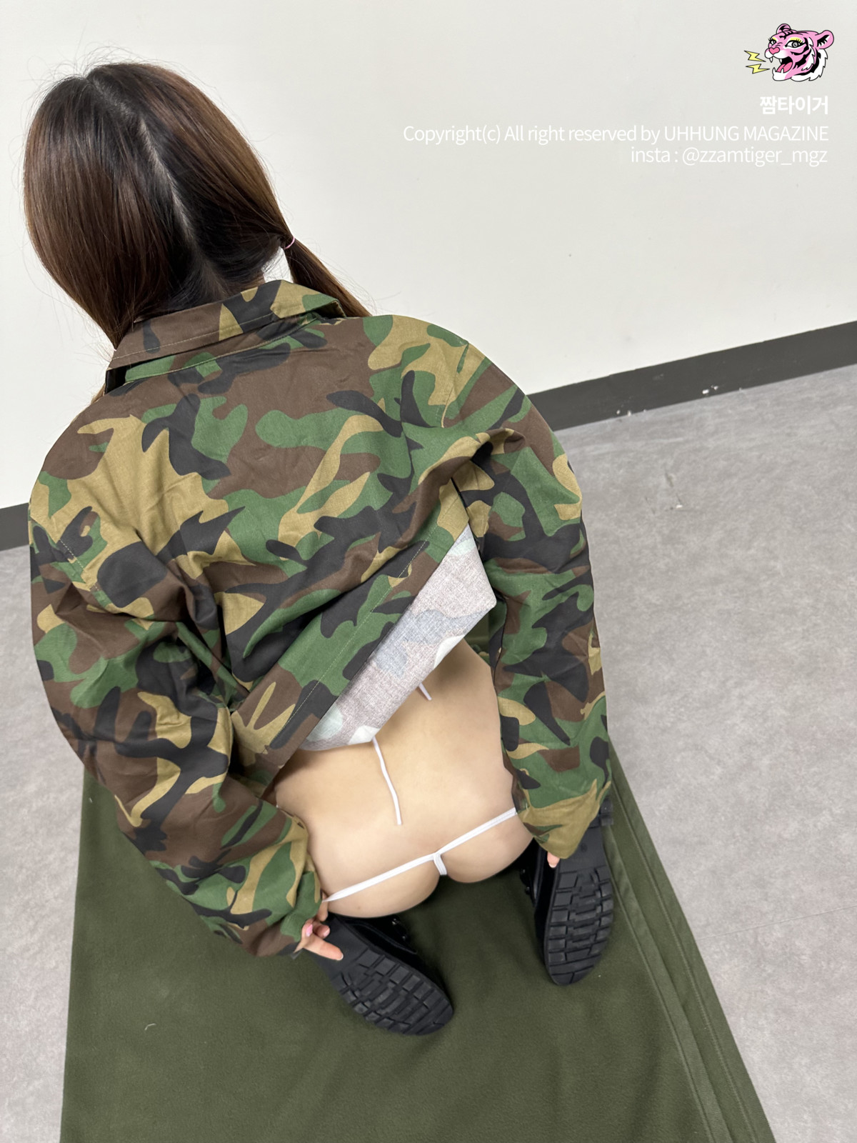 Roonvely 윤블리, UHHUNG Magazine Vol.04 “Milltary” Set.04 – Onlyfans Leak