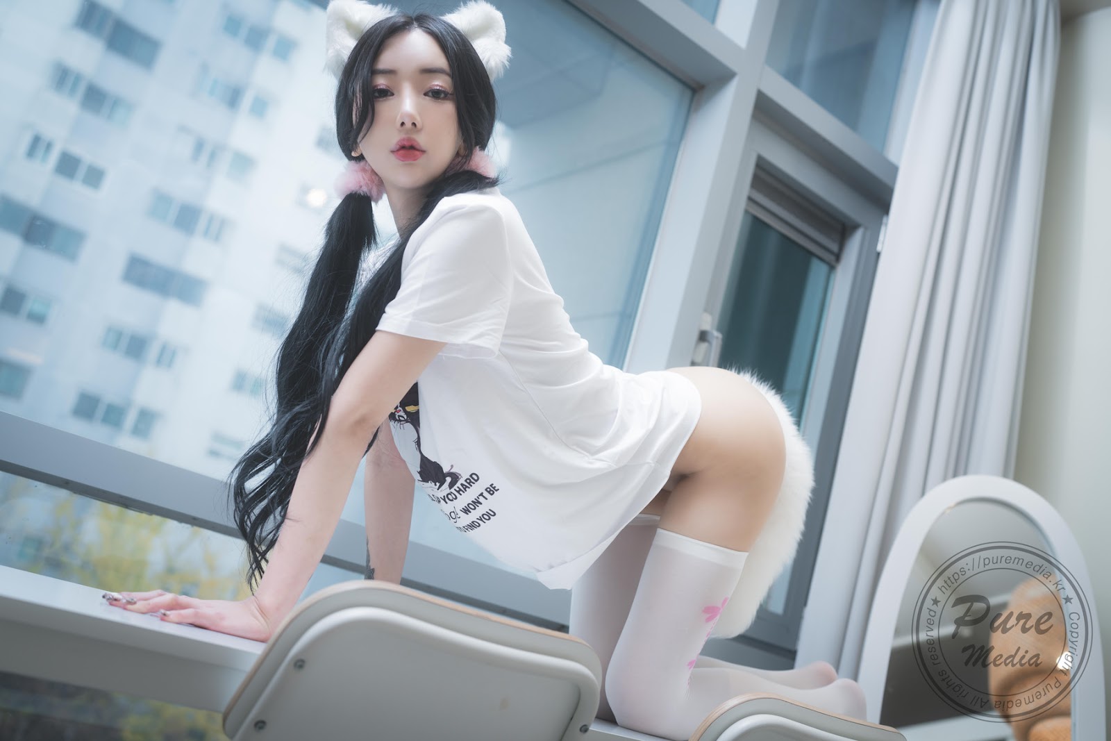 Ảnh Nóng 18+ Gái Xinh Jia 지아, [PURE MEDIA] Naked cat on the sofa Set.01