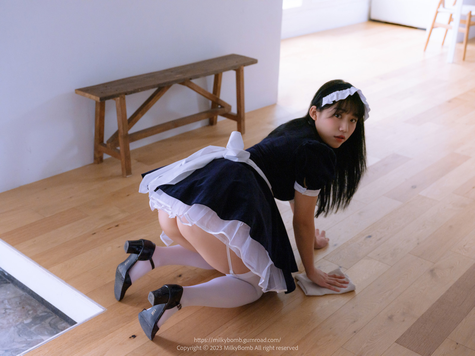 Yui 유이, [MilkyBomb] Maid Set.03