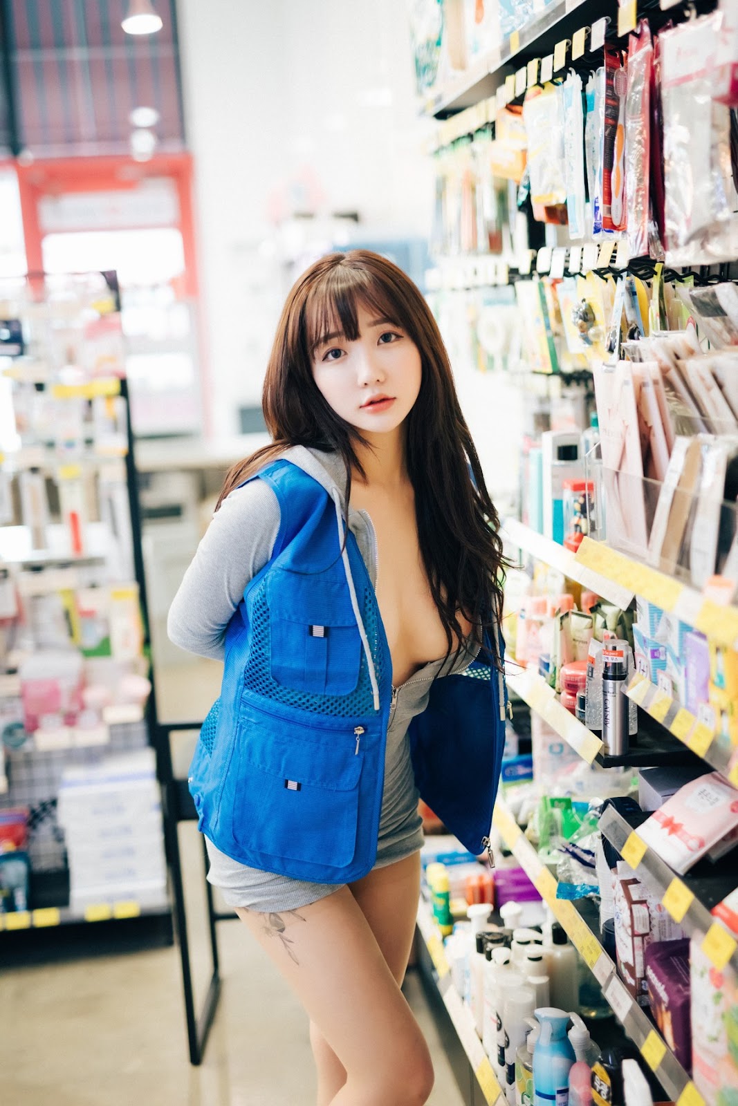 Son Yeeun 손예은, [Loozy] CS Part Timer Set.01