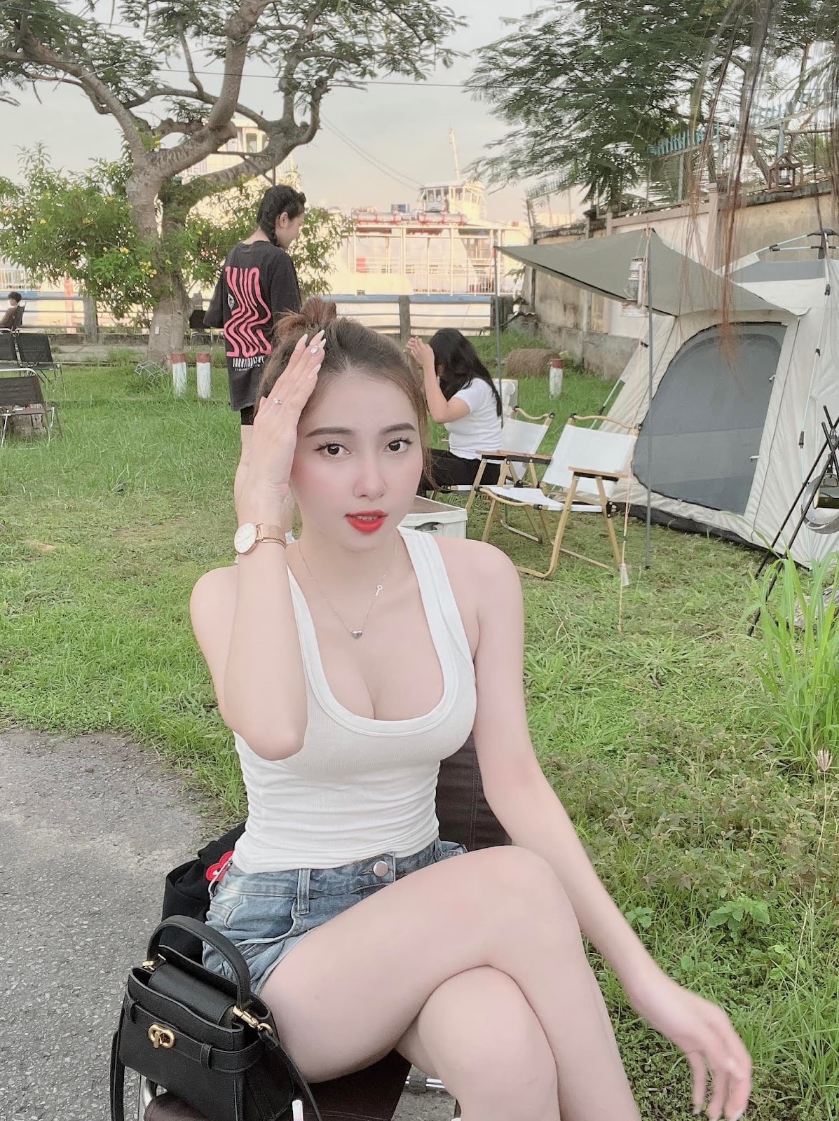 Ảnh Gái Xinh Hot Tiktoker Chinn Thuy Trang Nguyen – chin_19022
