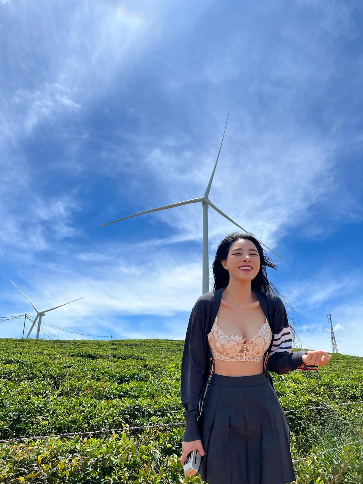 Ảnh Gái Xinh Instagram Hạnh Bích Trần Chen Bi Xing – __hanhbichtran__