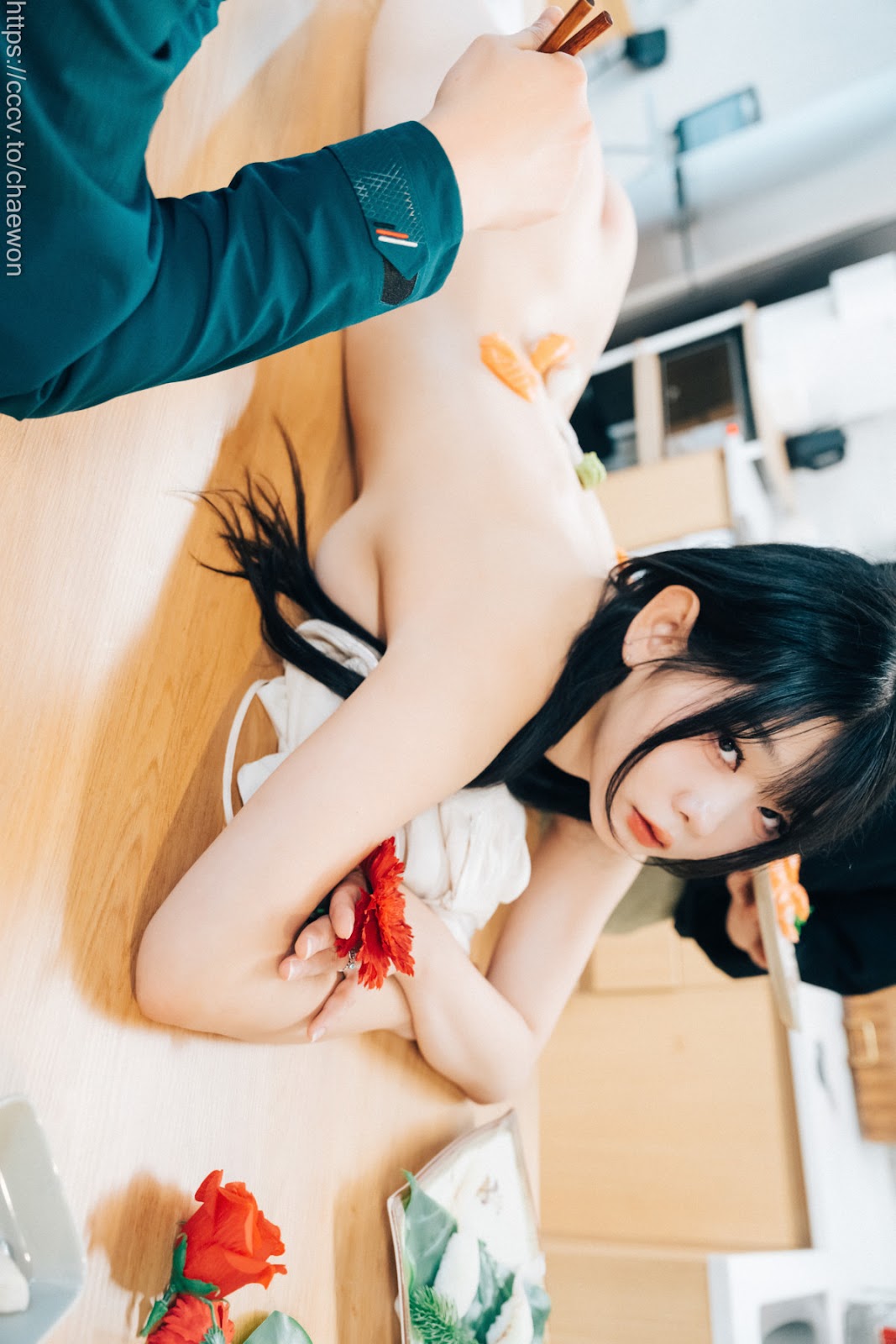 Ảnh Nóng 18+ Gái Xinh ZIA.Kwon 권지아, Loozy “Nyotaimori” Set.02