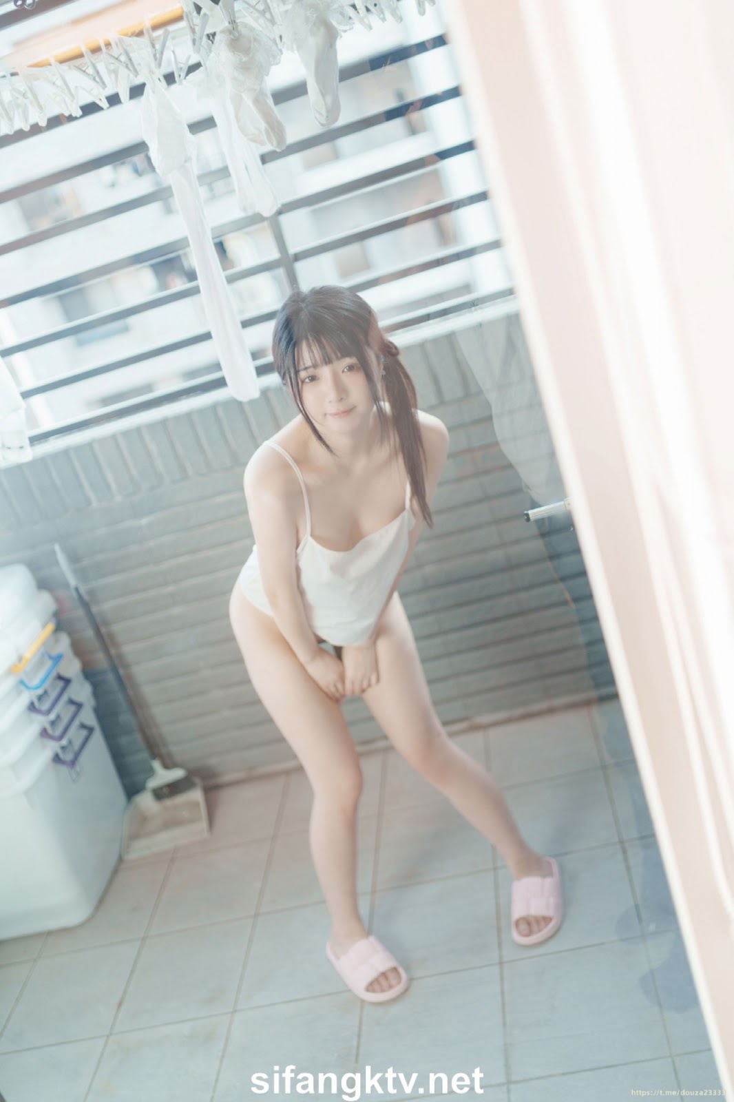 Ảnh Nóng 18+ Gái Xinh Timliao 露出嫩穴勾引你